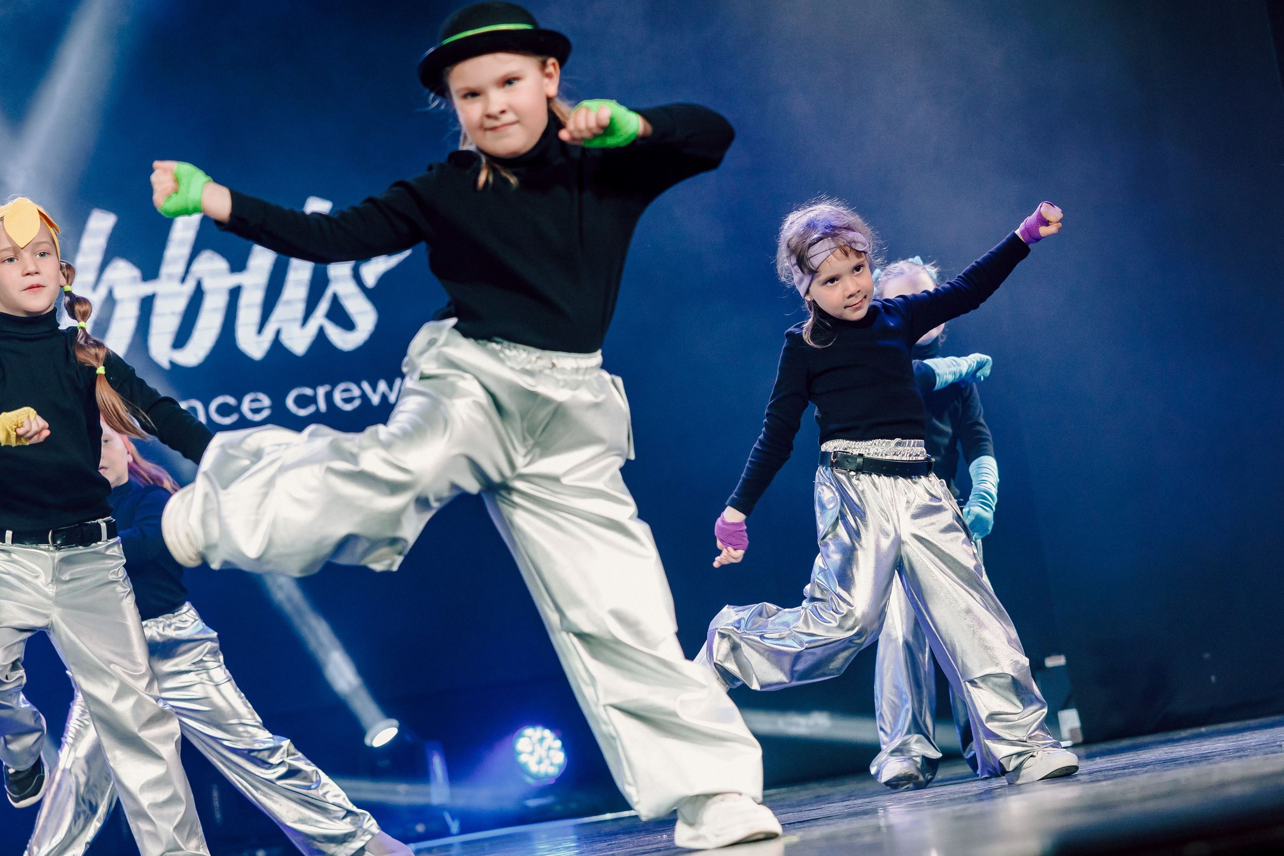 Отчётный концерт танцевальной школы «Red Rabbits» 2025. Лёшка Варзегов — фотограф