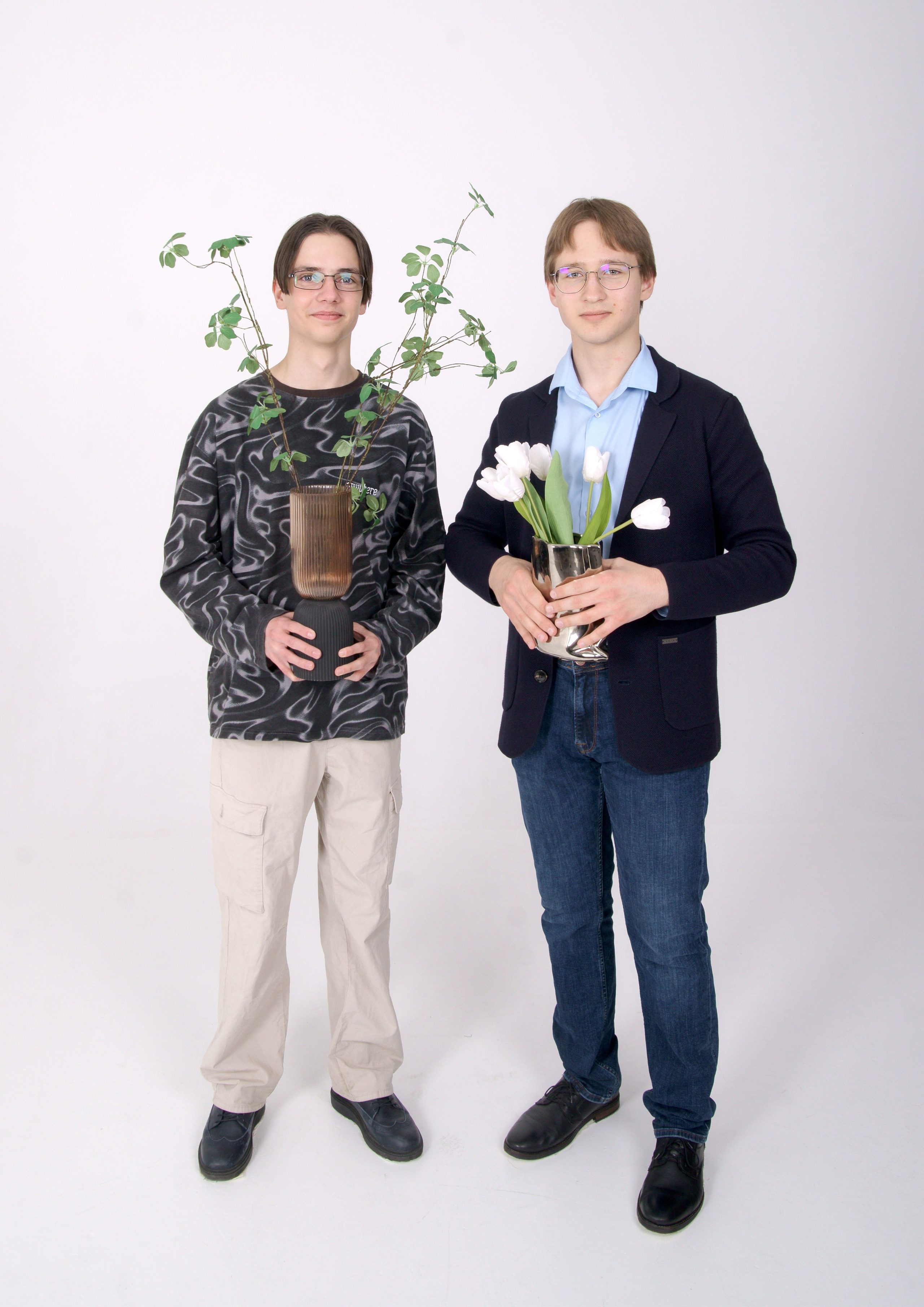 Студийная фотосессия выпускников 9,11 классов в Иркутске