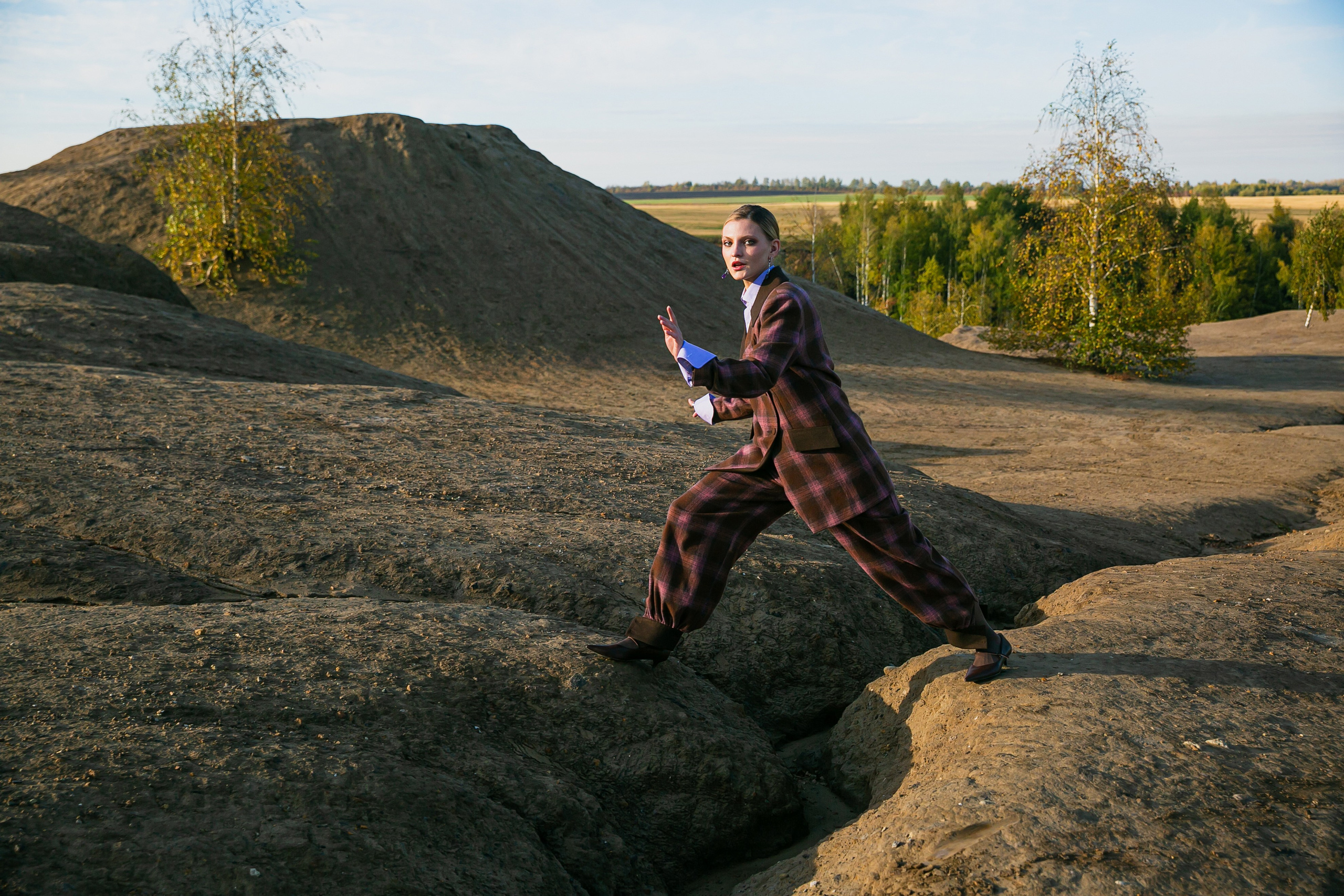 LOOKBOOK Autumn 2025 for AMUNESTIC. АННА ВЕРСО / ANNA VERSO | Визуальный художник / Visual artist