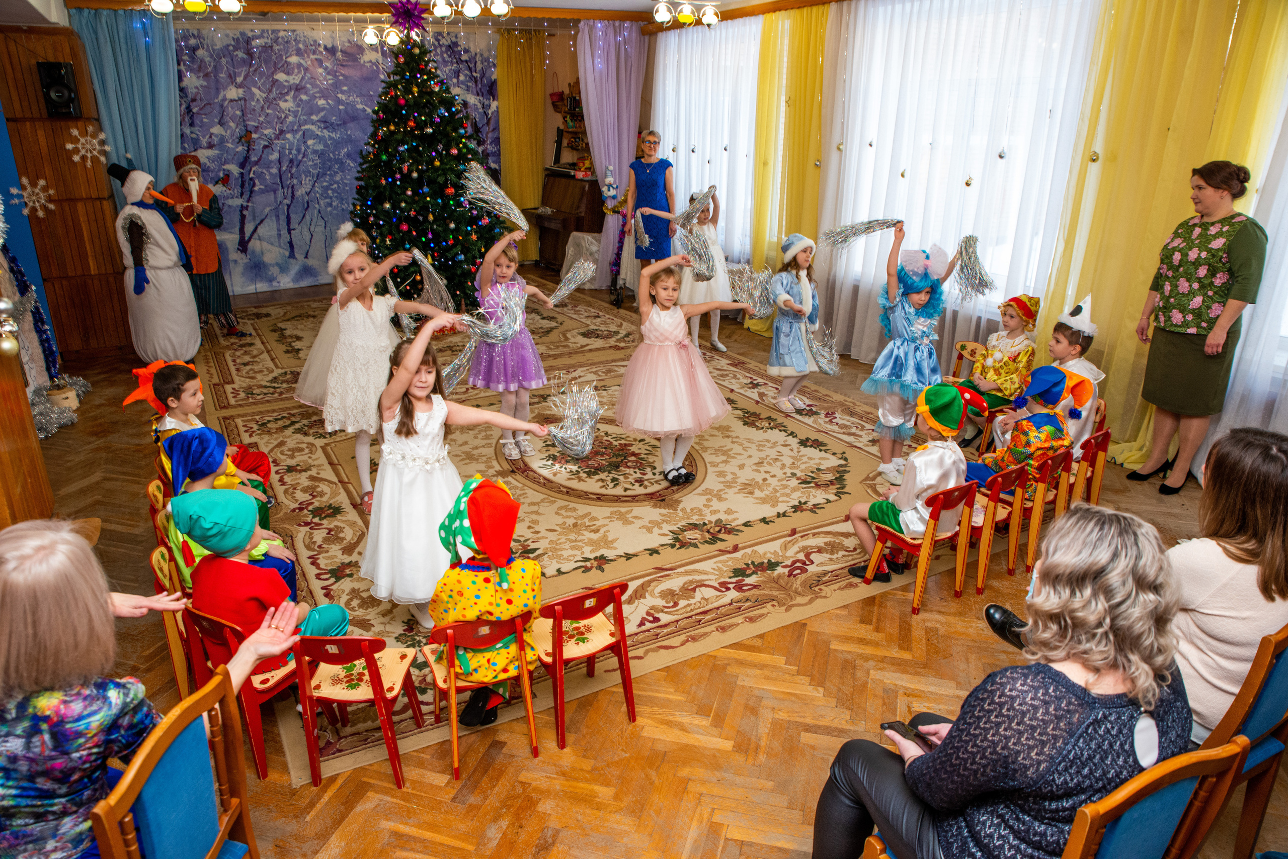 Фотографии с новогоднего утренника. Фотограф Сологуб Алексей Семенович