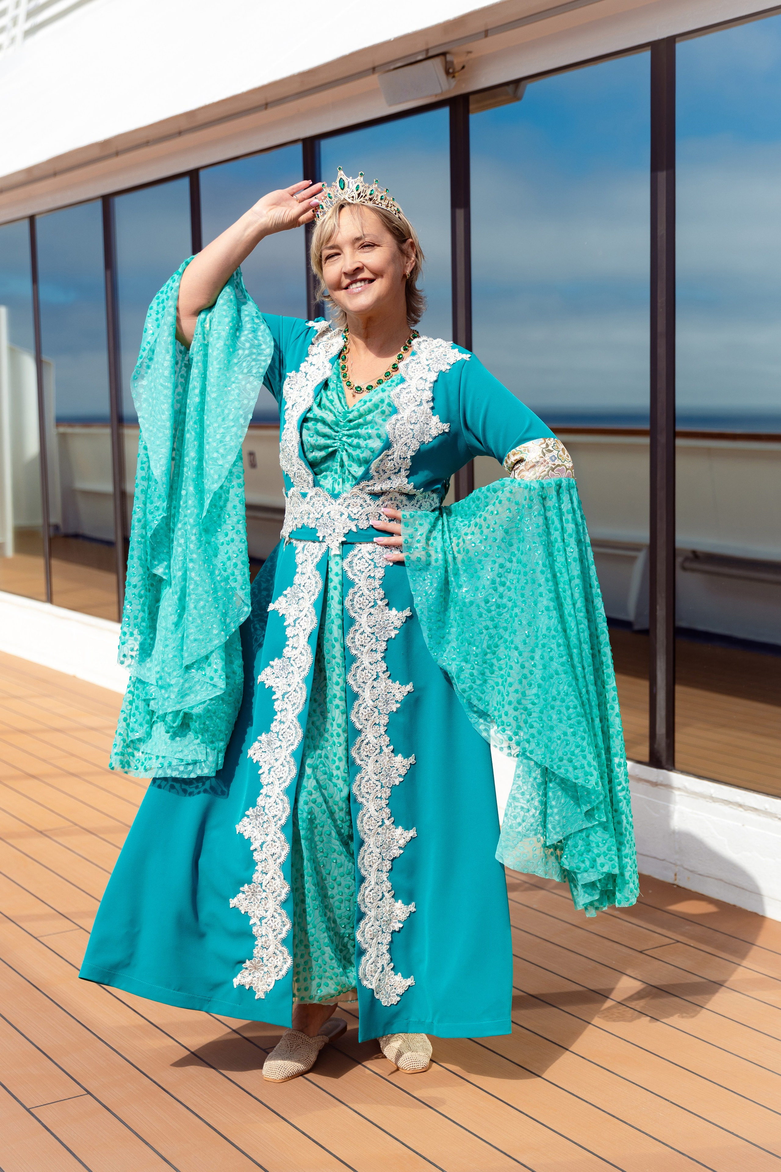 Платья. Фото департамент круизного лайнера Астория Гранде