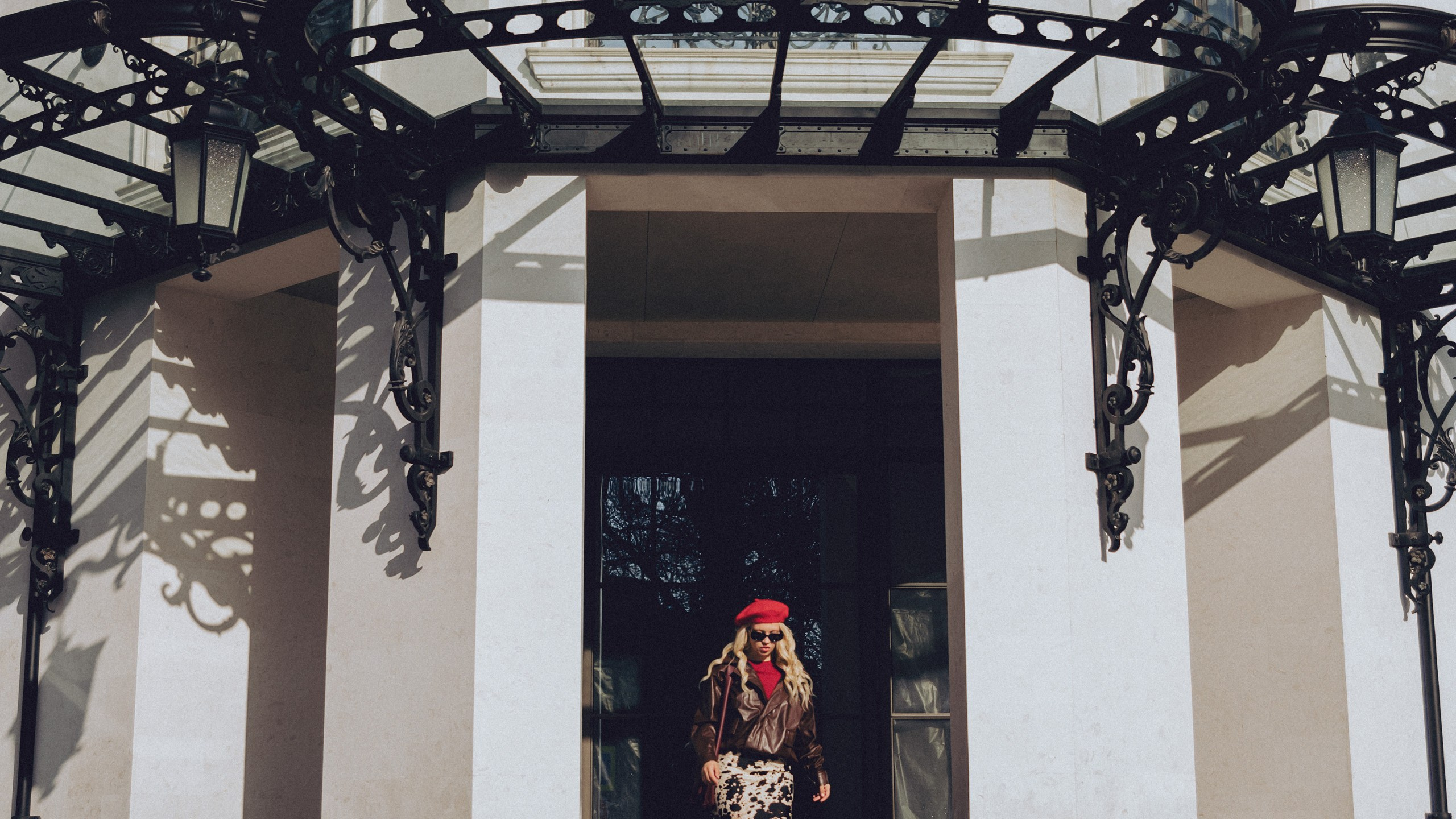 В моменте городской съемки. Фотограф и Видеограф Анапа, Новороссийск, Краснодар. Алина и Женя