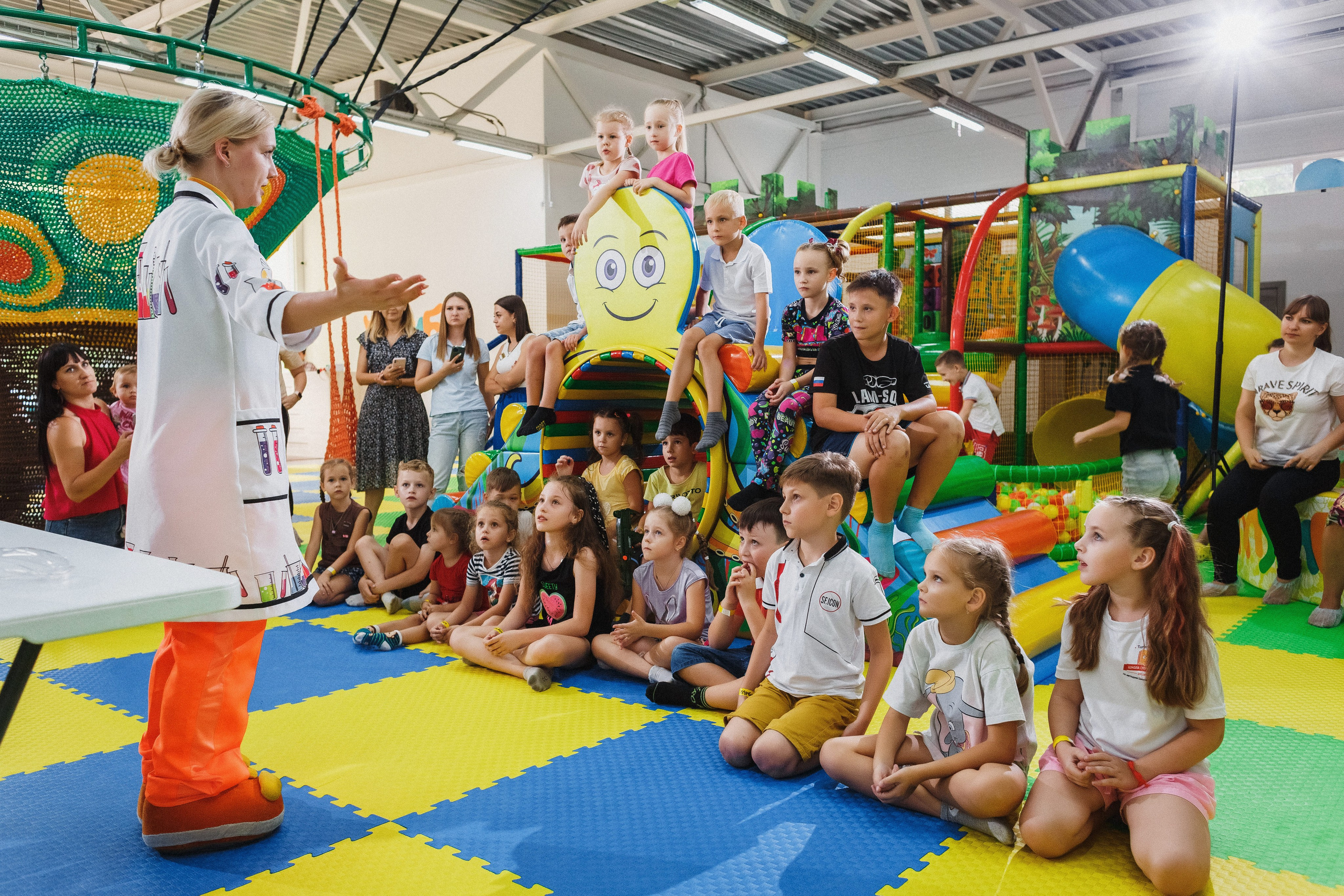 Волшебные моменты: детский праздник в игровой Клумба, Таганрог. Свадебный и семейный фотограф в Таганроге Бакарюк Антон