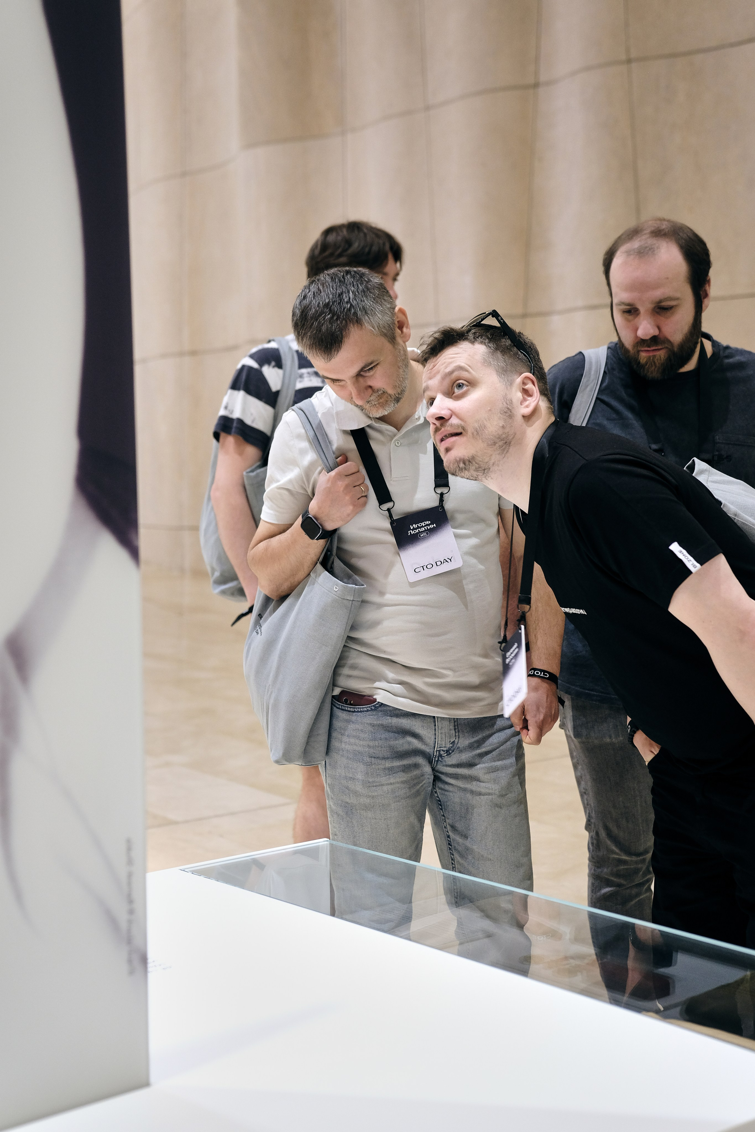 Яндекс конференция. Коммерческий, репортажный фотограф в Москве Лейла Мару