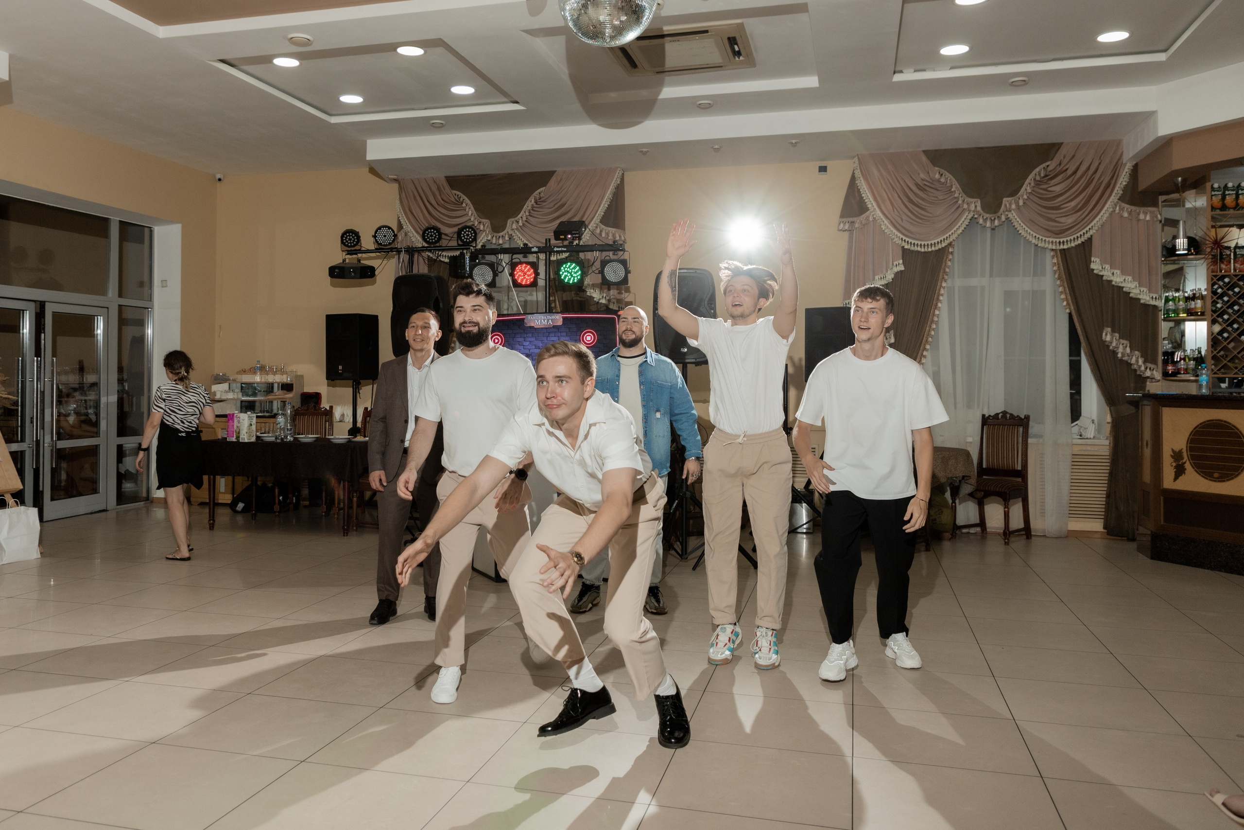 Роман и Александра (банкет). Свадебный фотограф Ангелина Сунгатулина | Саратов | Балаково | Вольск