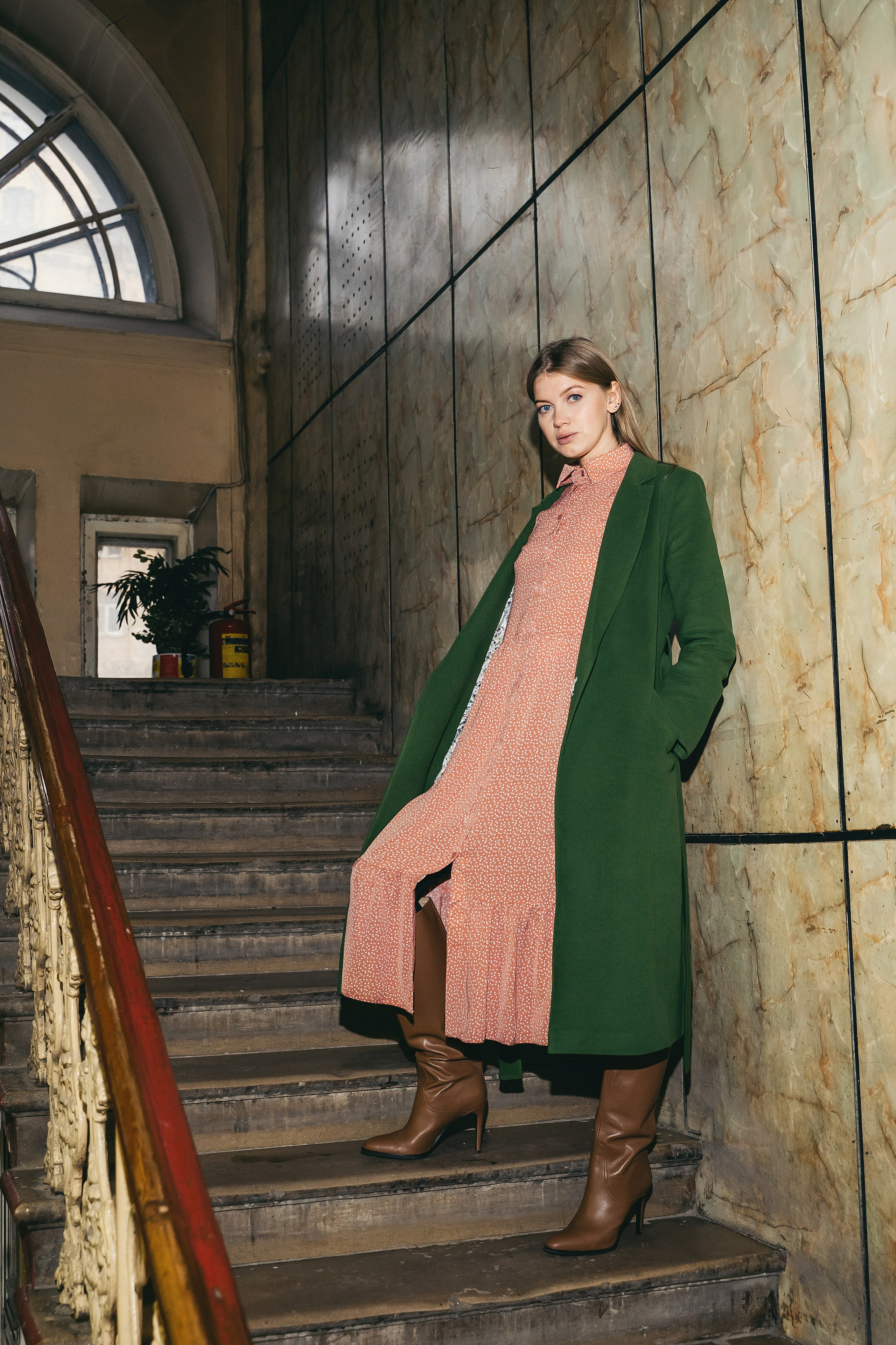 Женский фотограф в Москве и Московской области. Женская фотосессия. Женственные фотографии. Фотографии красивых женщин. Красивая стильная женская фотосессия. Контент-фотосессия. Визуал для блога.