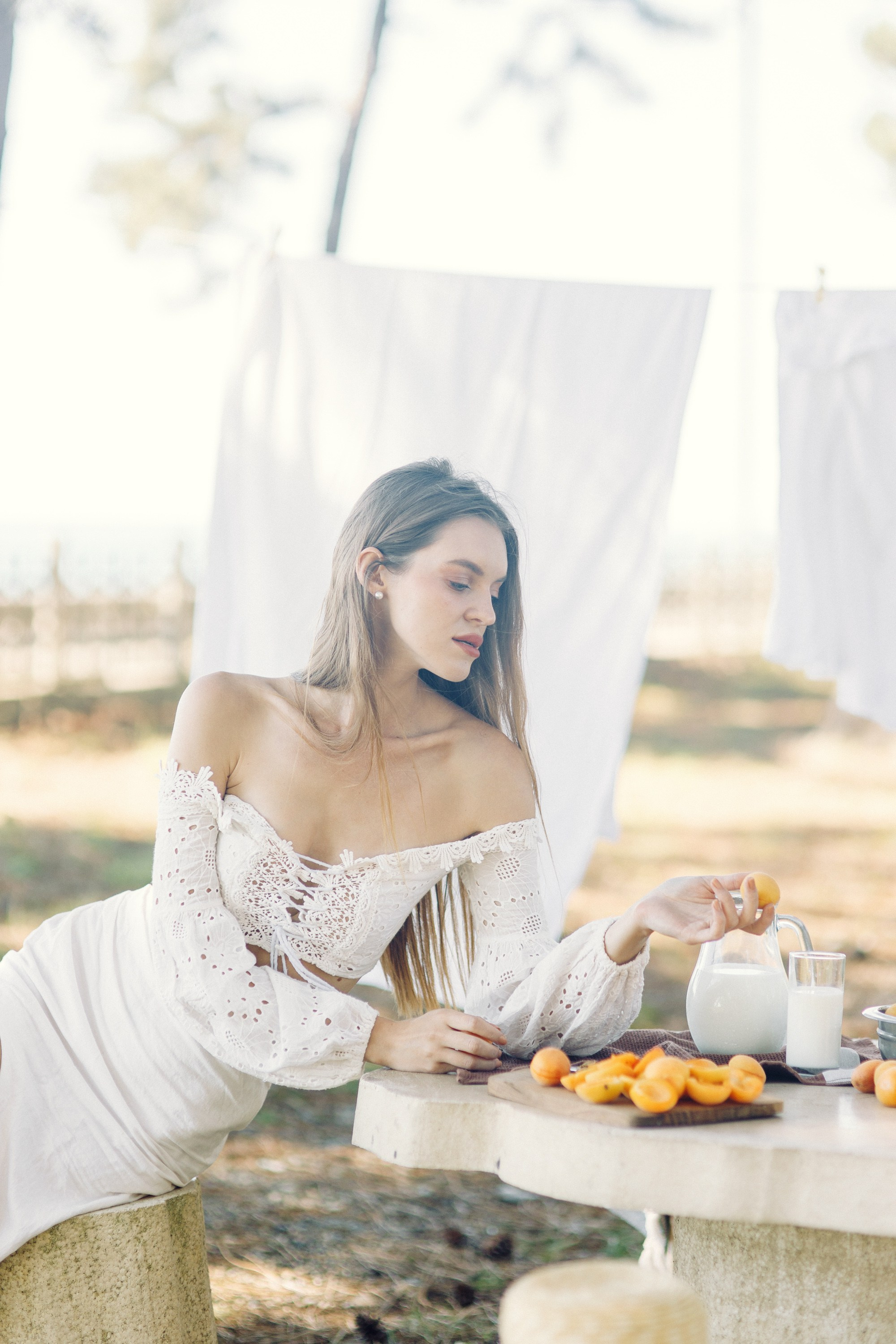 Фотосессия с абрикосами в Батуми