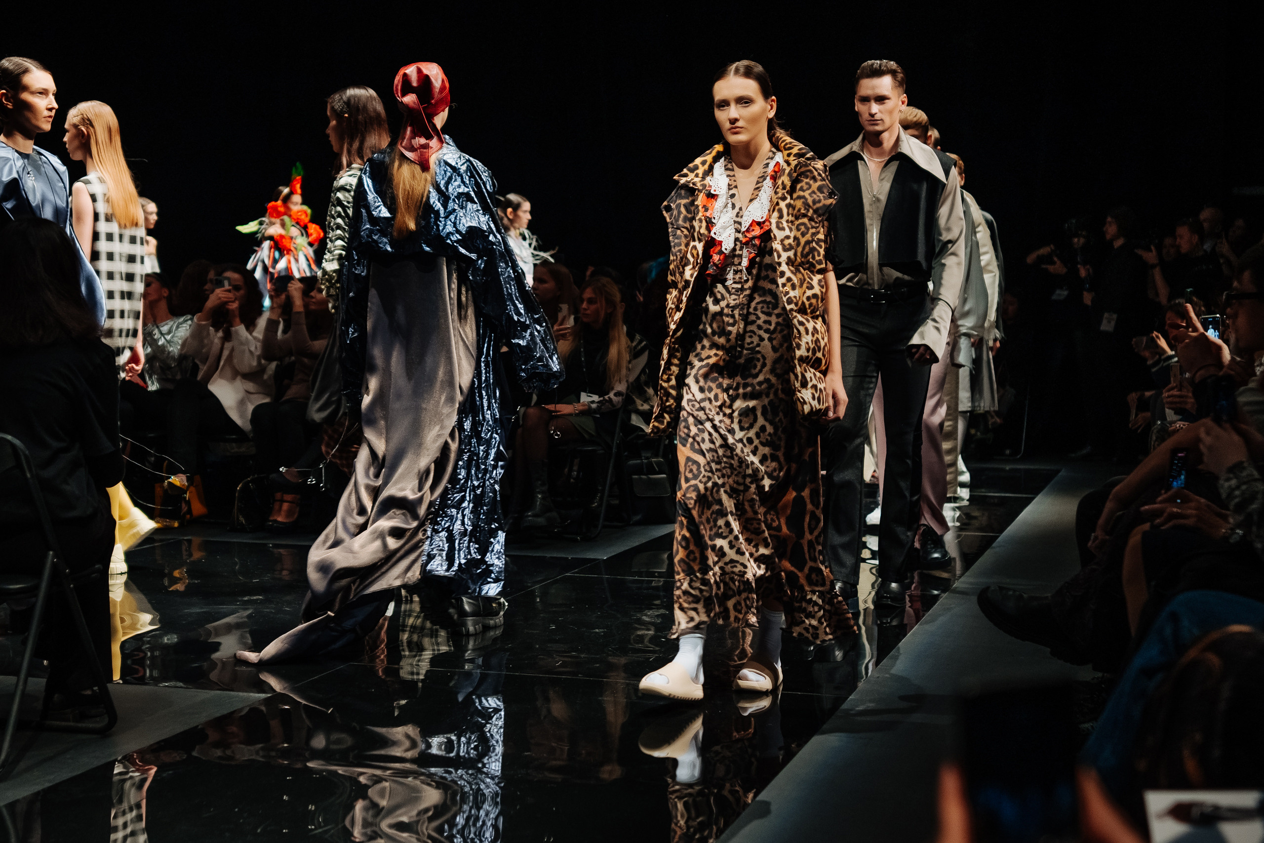 St. Petersburg Fashion Week 2022/2023. Photographer — ERASTOV