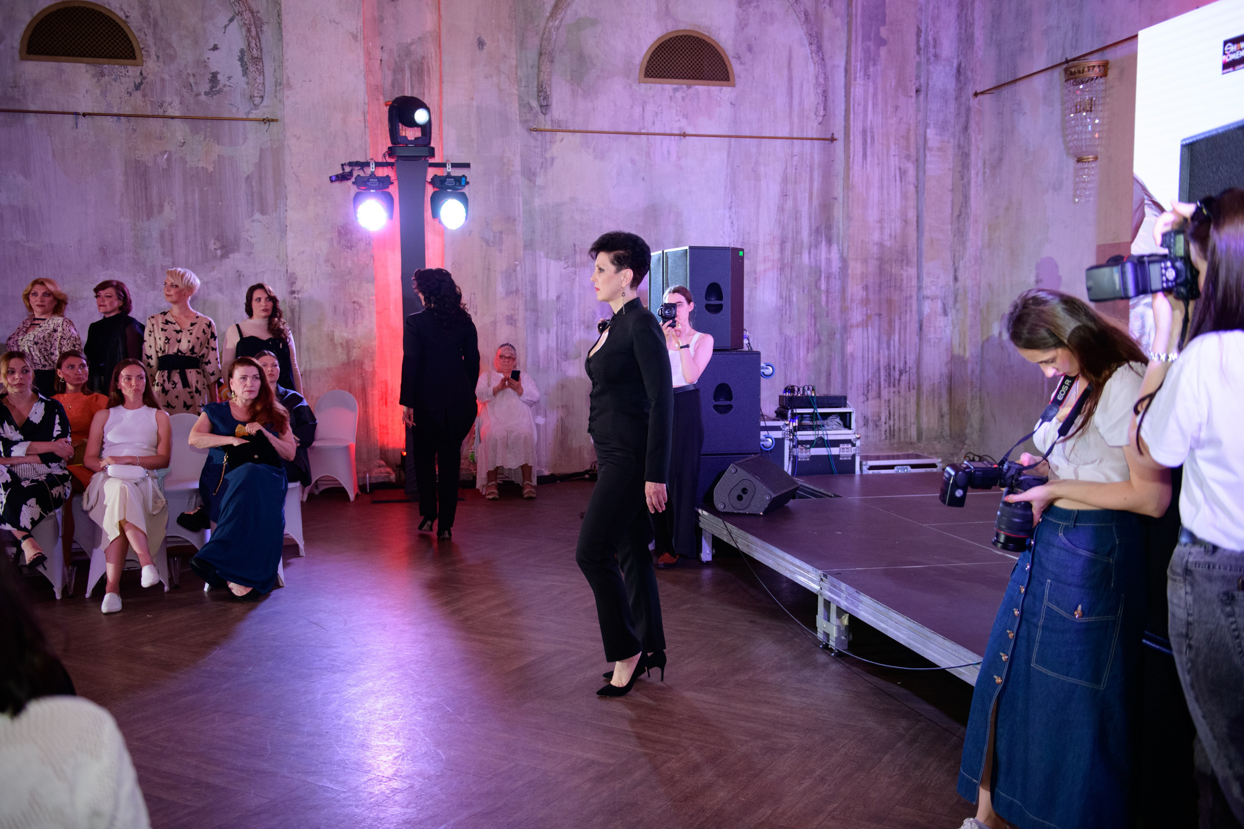 Модный показ «Аллея моды». Организация и проведение фотосъемок в Санкт-Петербурге. Фотограф Смирягин Илья