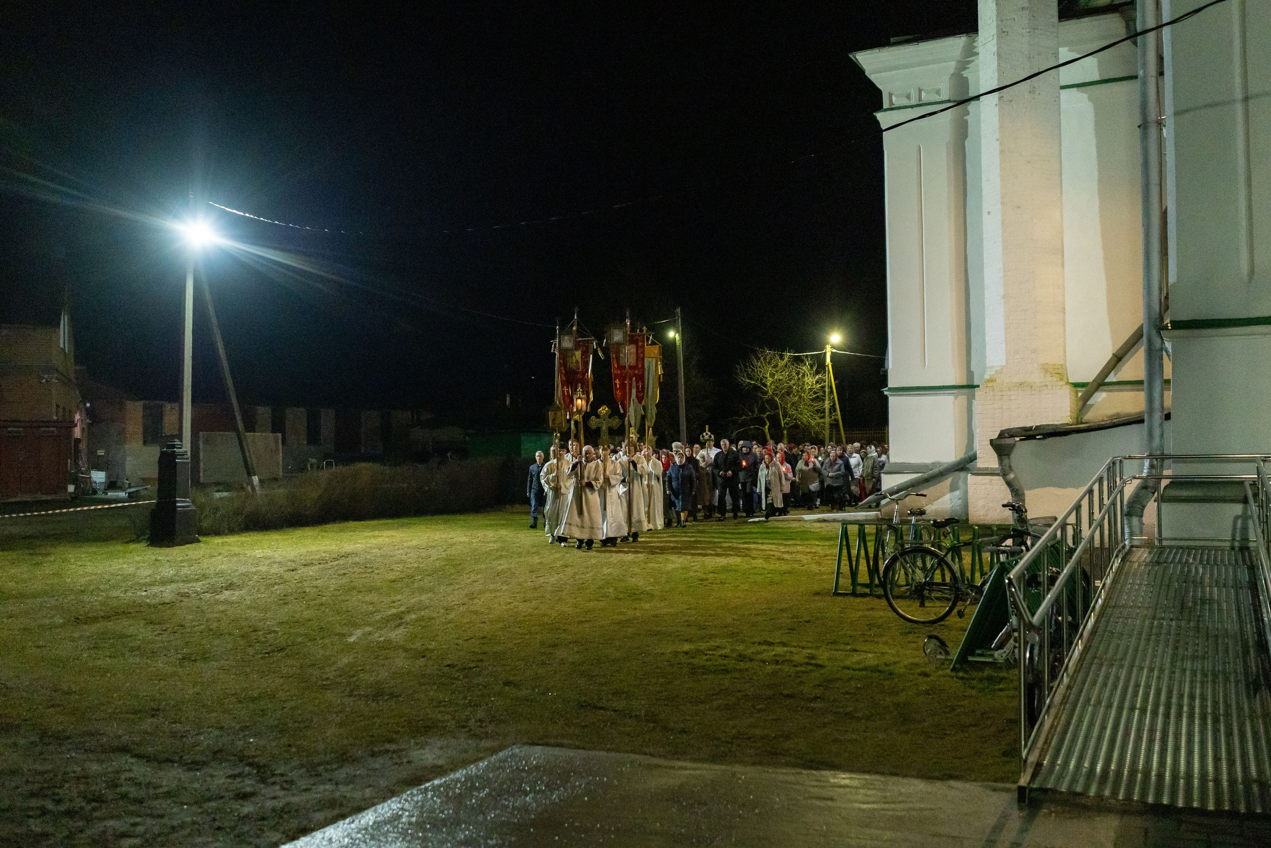 Пасха Воскресенский храм с Ашитково. Семейный и детский фотограф Анна Петракова