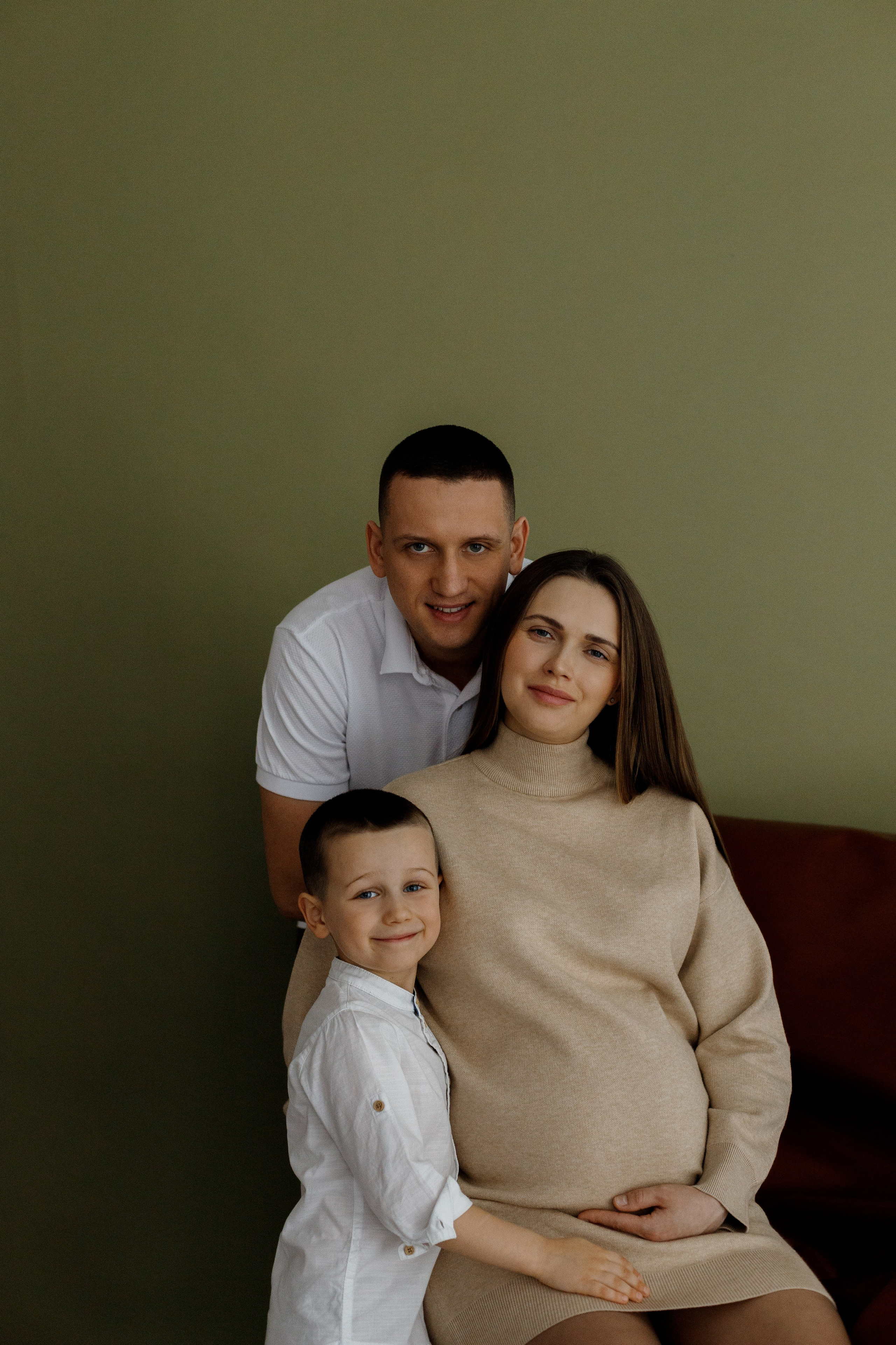 Семейная фотосессия беремености в Лофт 13. Фотограф Александра Сыщенко