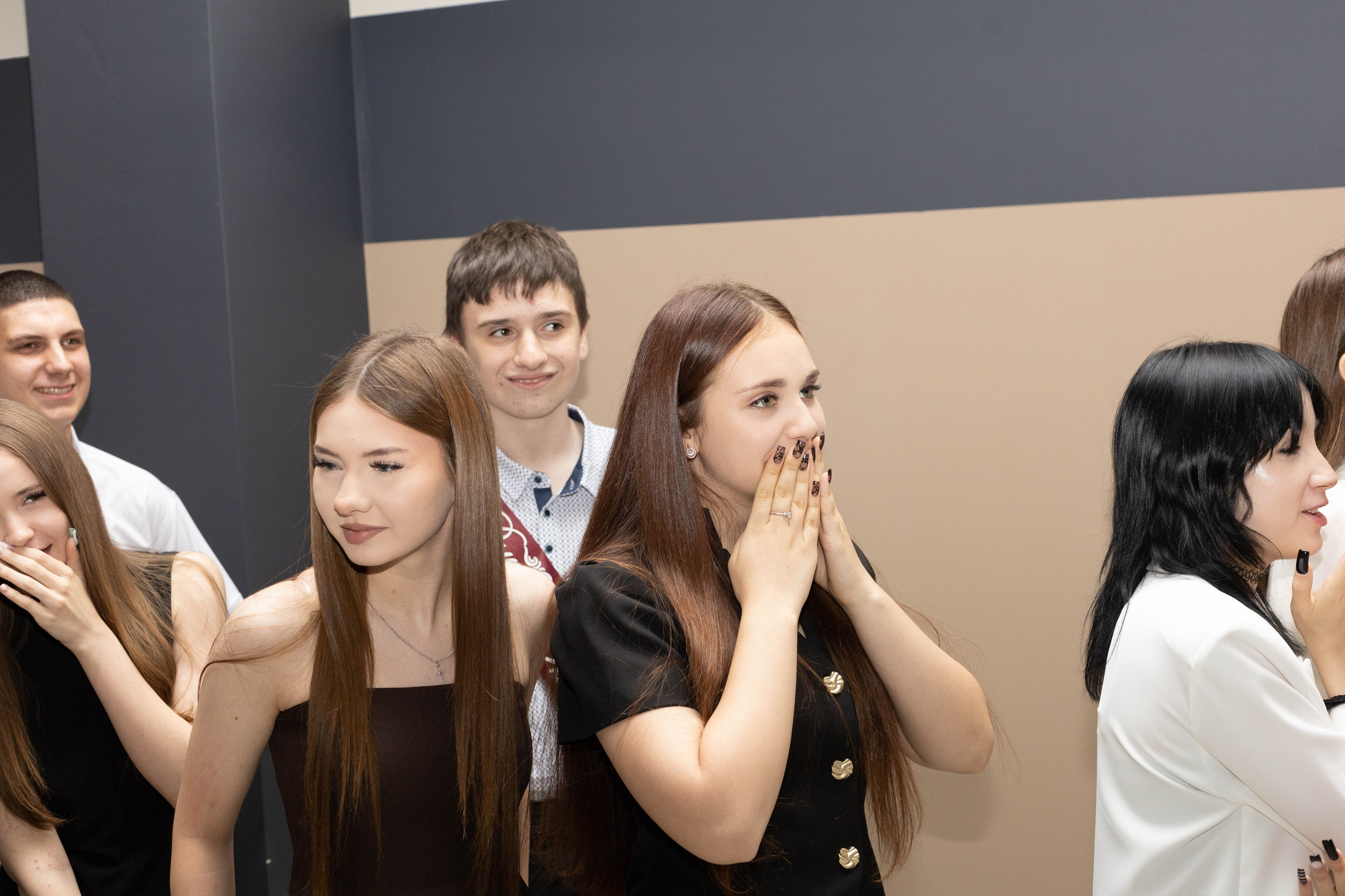 Фотосессия выпускного в школе 9 класс. Семейный и детский фотограф в Волгограде Серкибаева Ирина