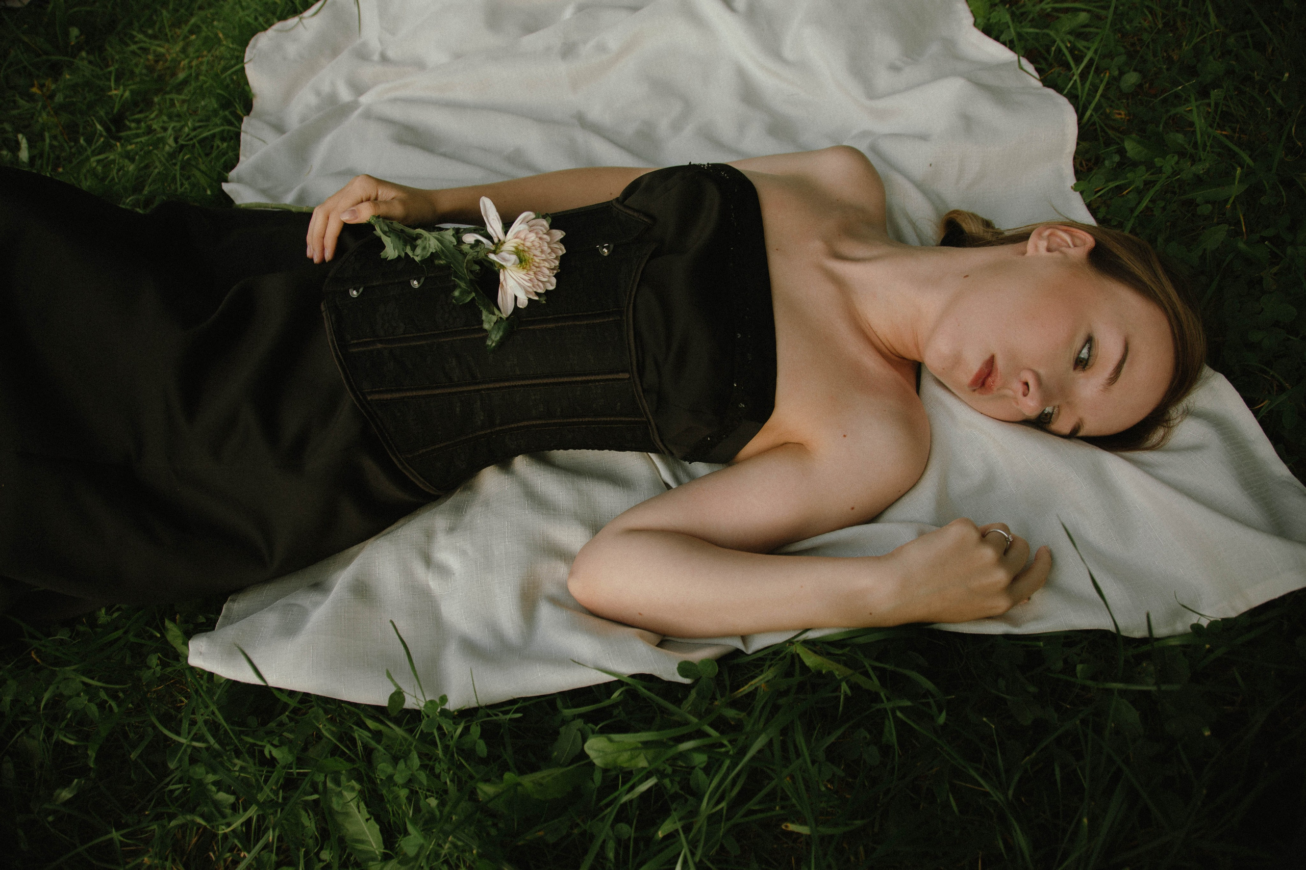 Black dress. DINA MOREVA photography