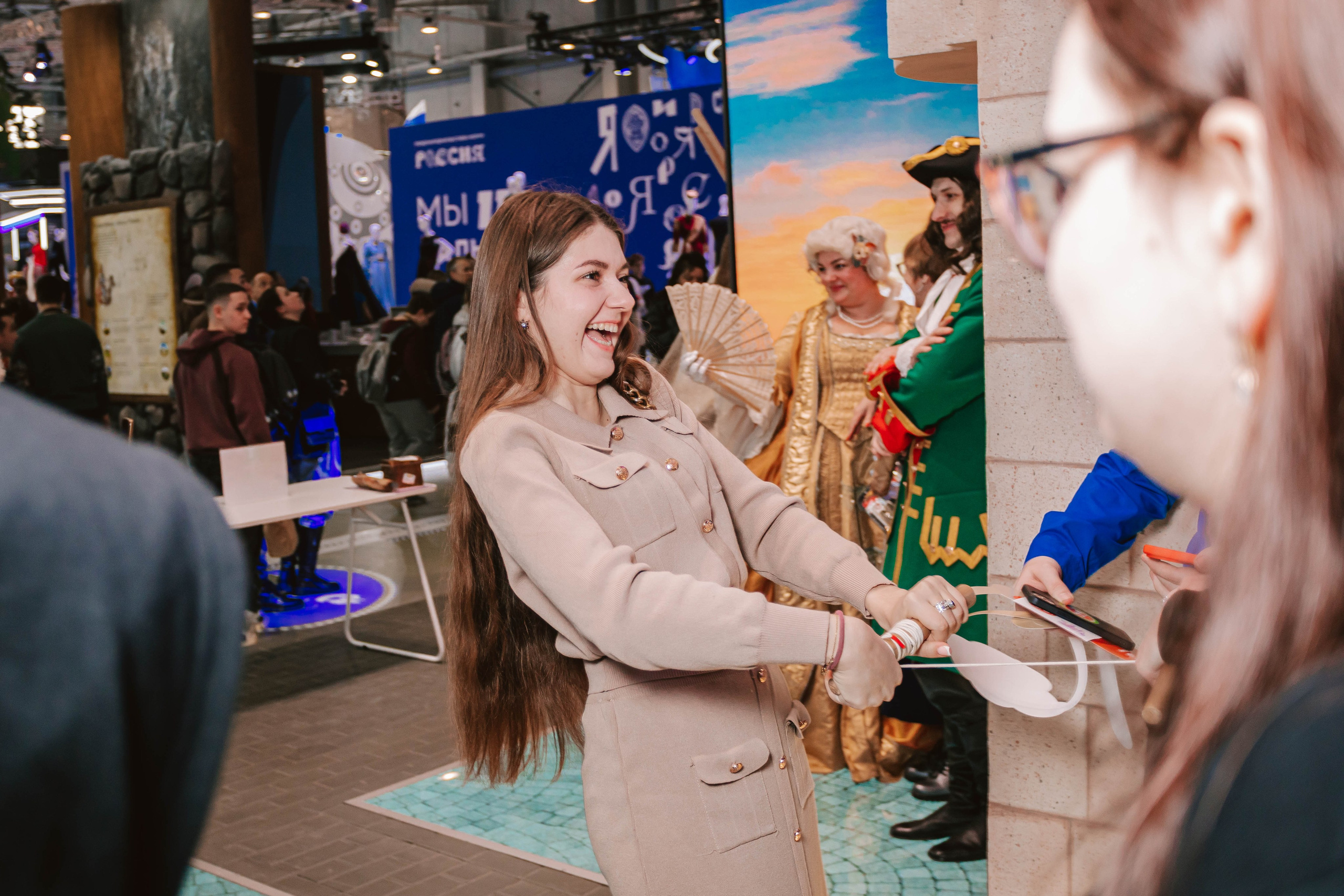 ПИТЕР БЫВАЕТ СОЛНЕЧНЫМ