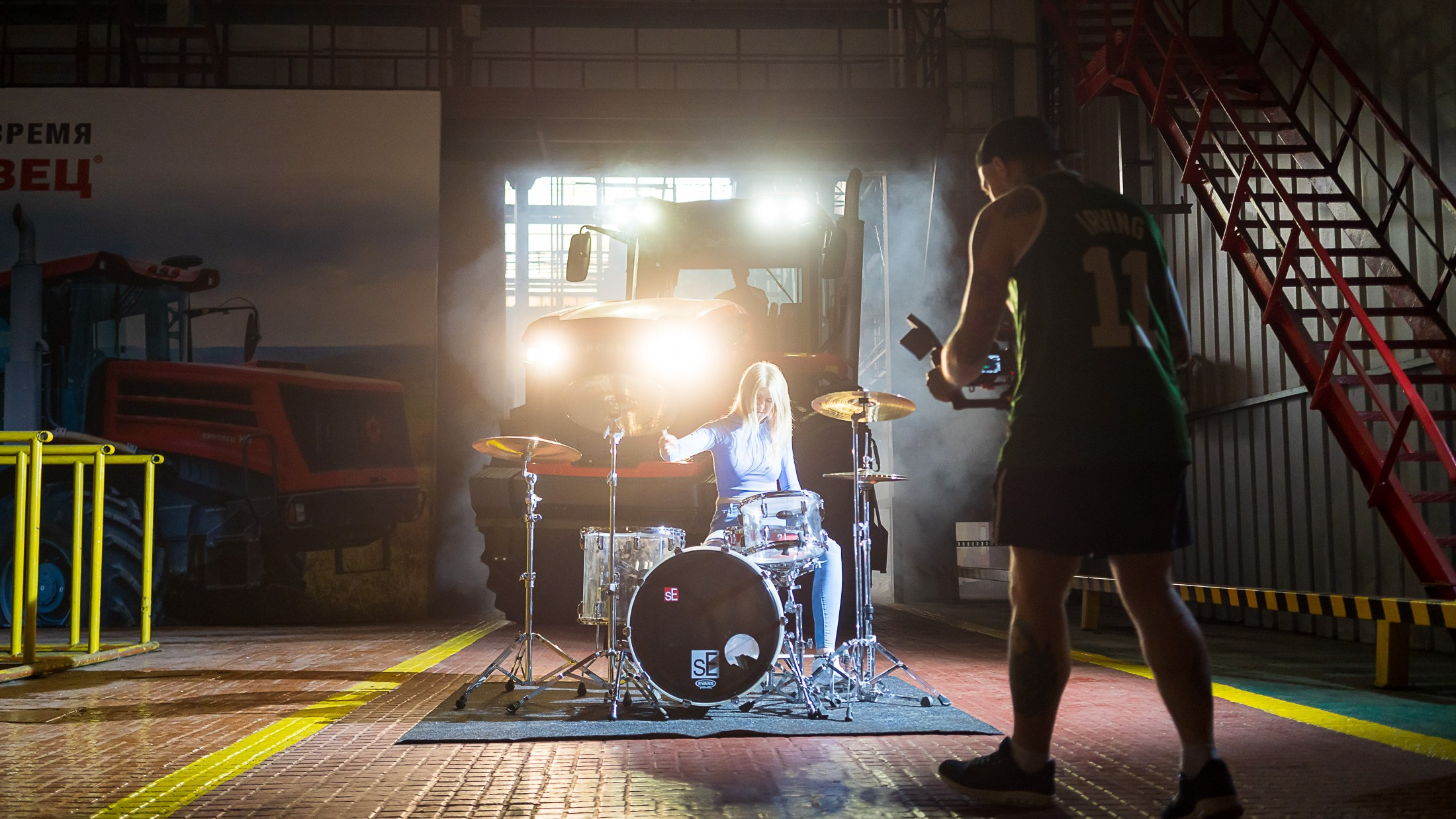 Кировский завод. Графический дизайнер Илья Левченко