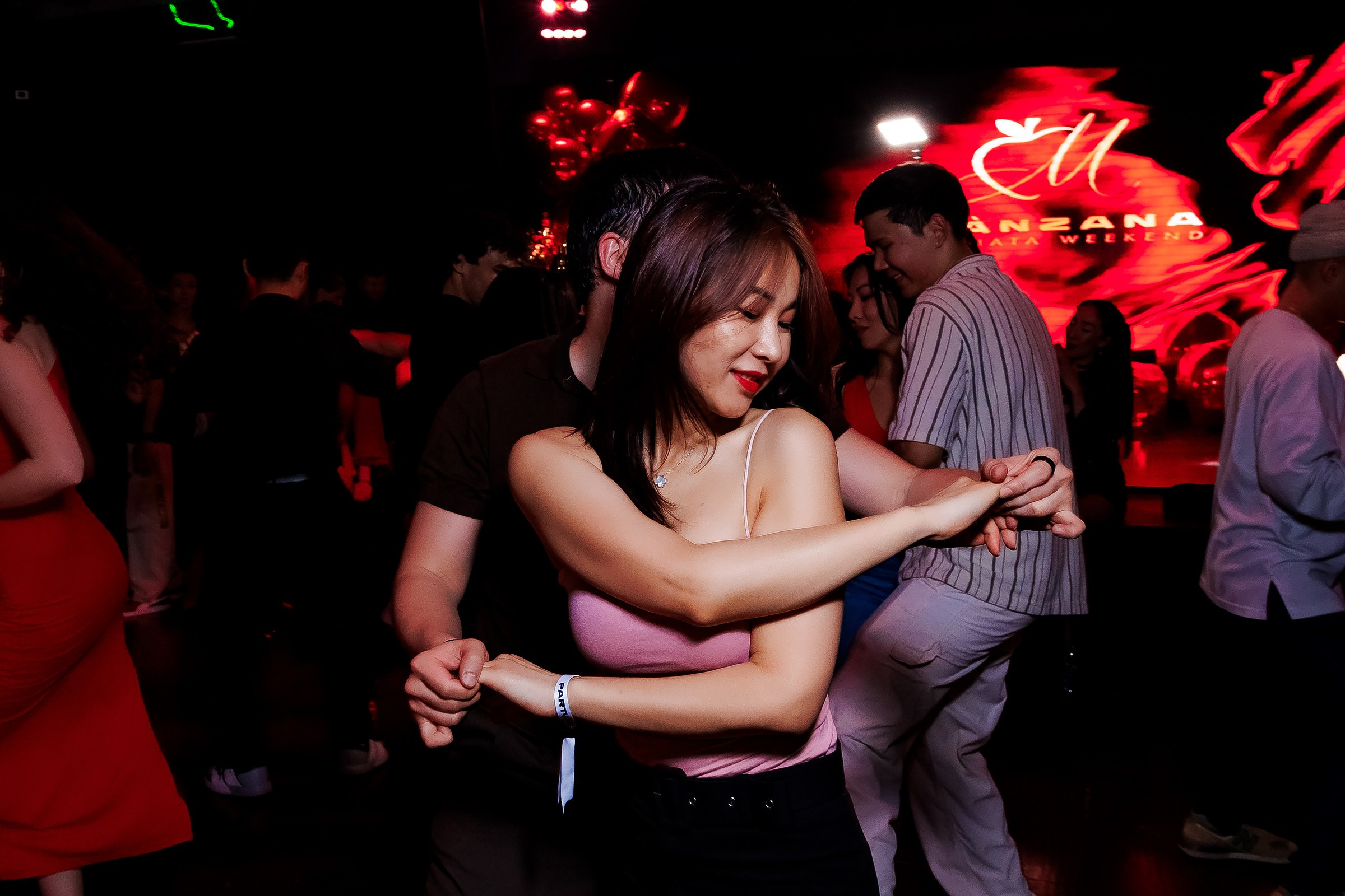 Manzana Bachata Weekend. Репортажный фотограф в Алматы Каюпов Сержан