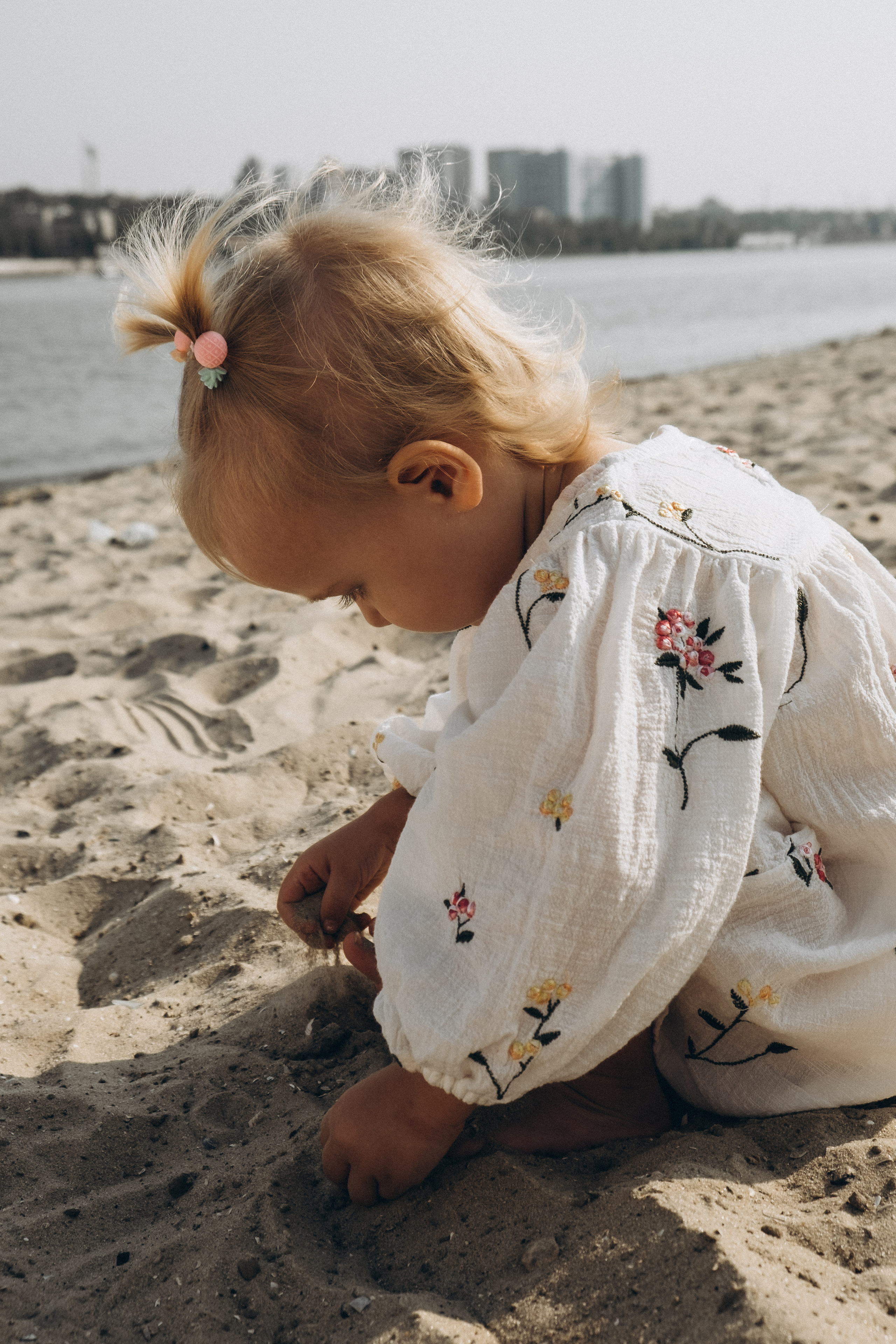 Песочница размером с пляж, солнце, река и тебе всего 2 года. Семейный фотограф в Ростове-на-Дону Яна Макаренко
