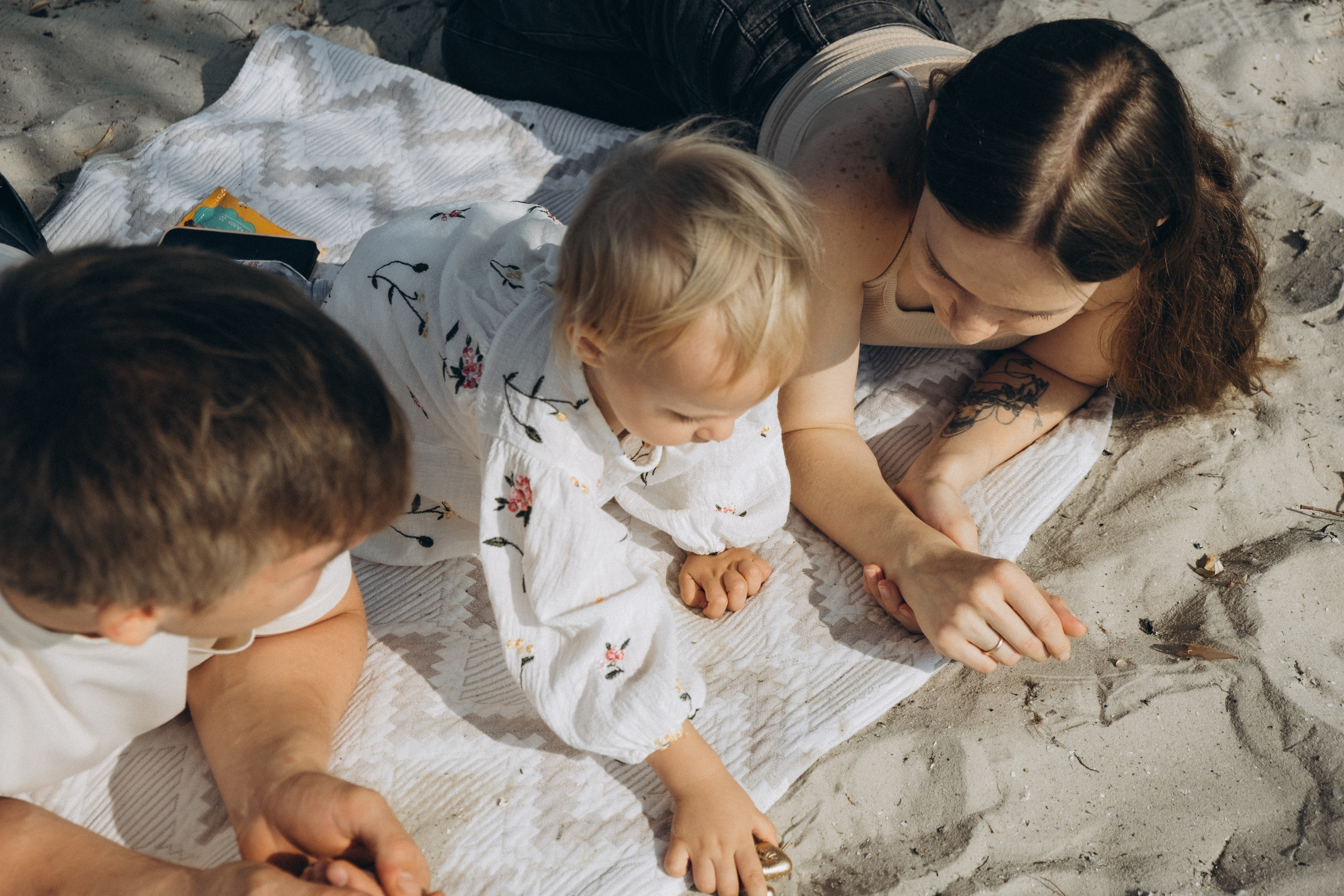 Песочница размером с пляж, солнце, река и тебе всего 2 года. Семейный фотограф в Ростове-на-Дону Яна Макаренко