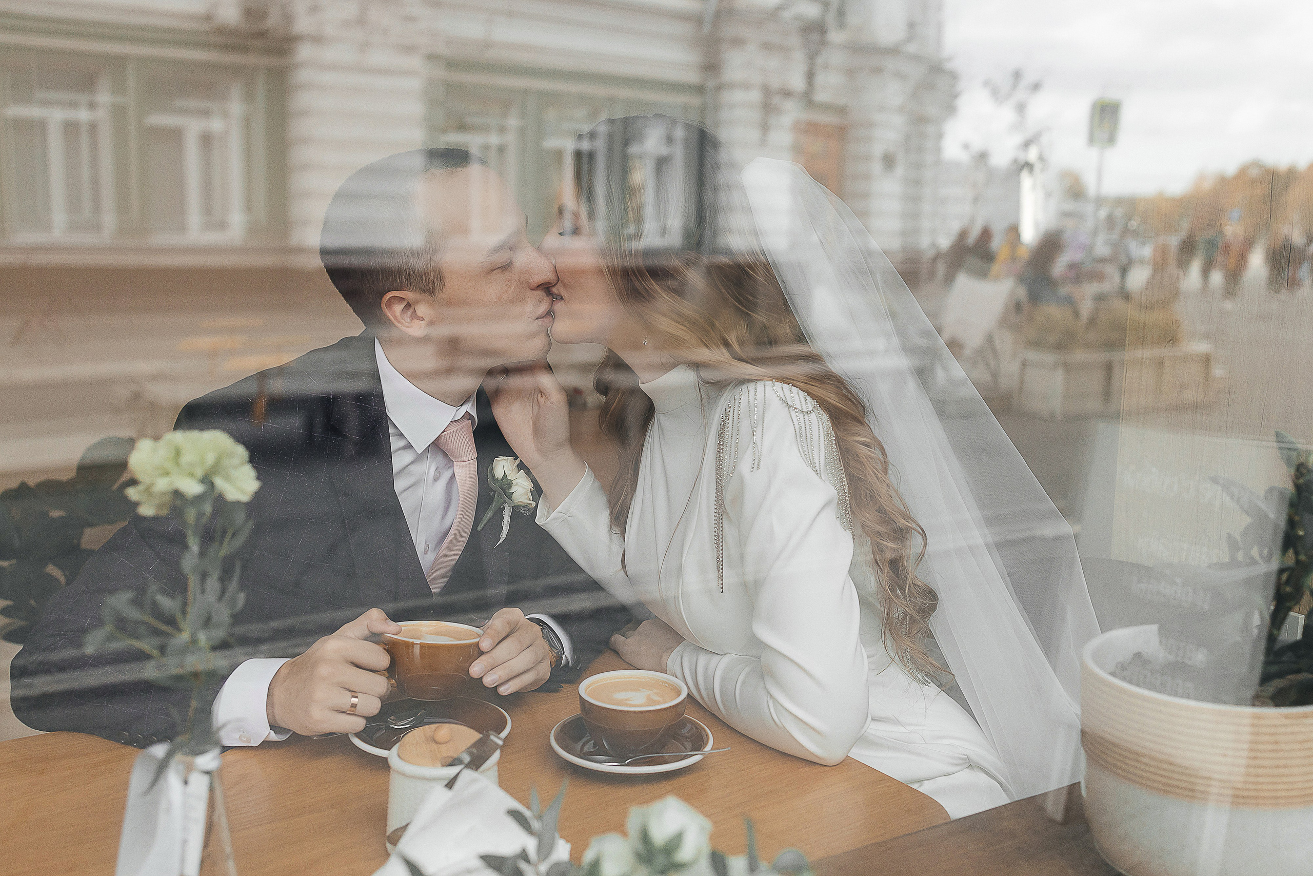 Роскошная выездная церемония в отеле. Олег Сверчков | Свадебный фотограф Вологда