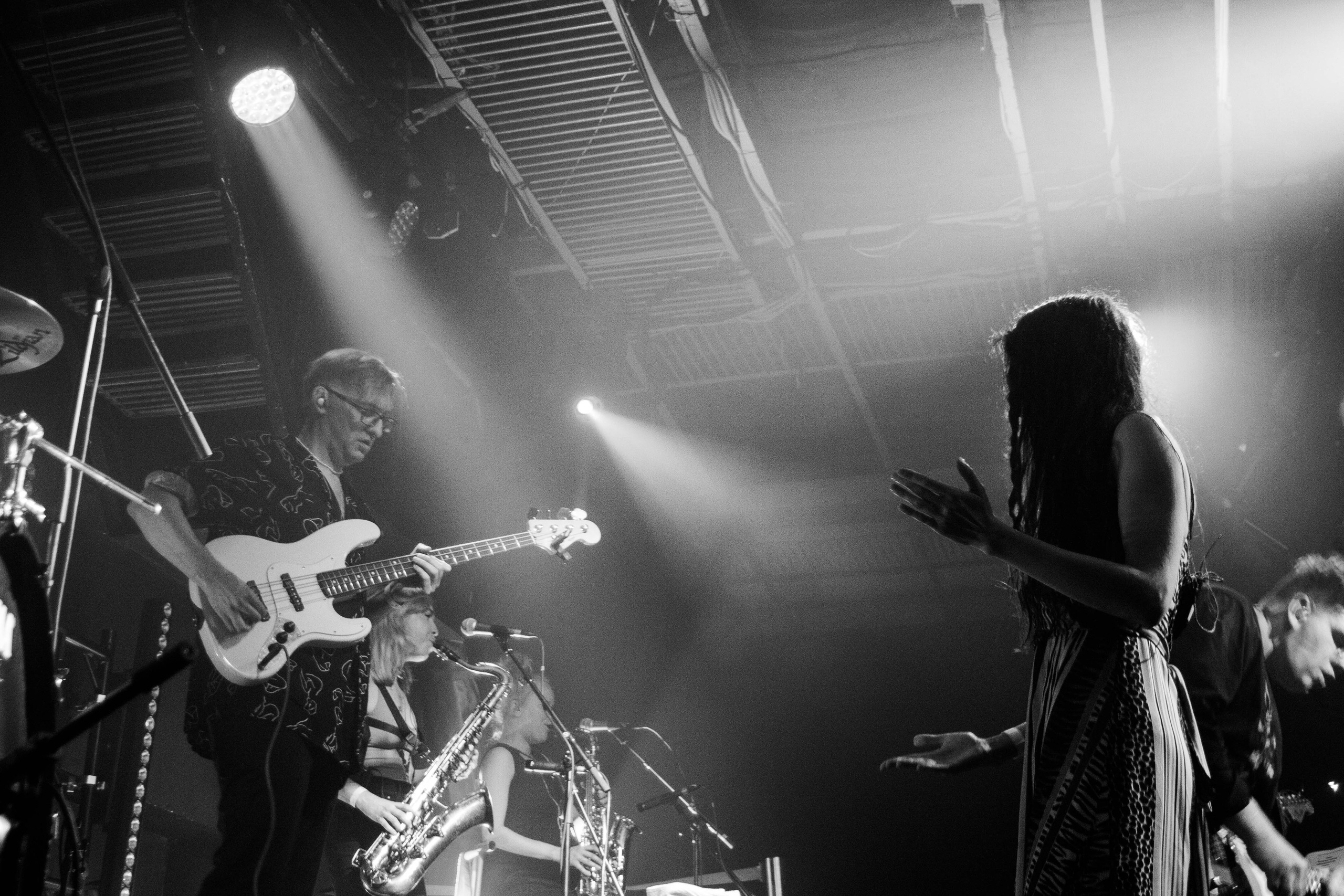 Краснознаменная дивизия имени моей бабушки. Фотограф для музыкантов, фотограф на концерт, концертный фотограф, съемка концерта, бэкстейдж фотограф