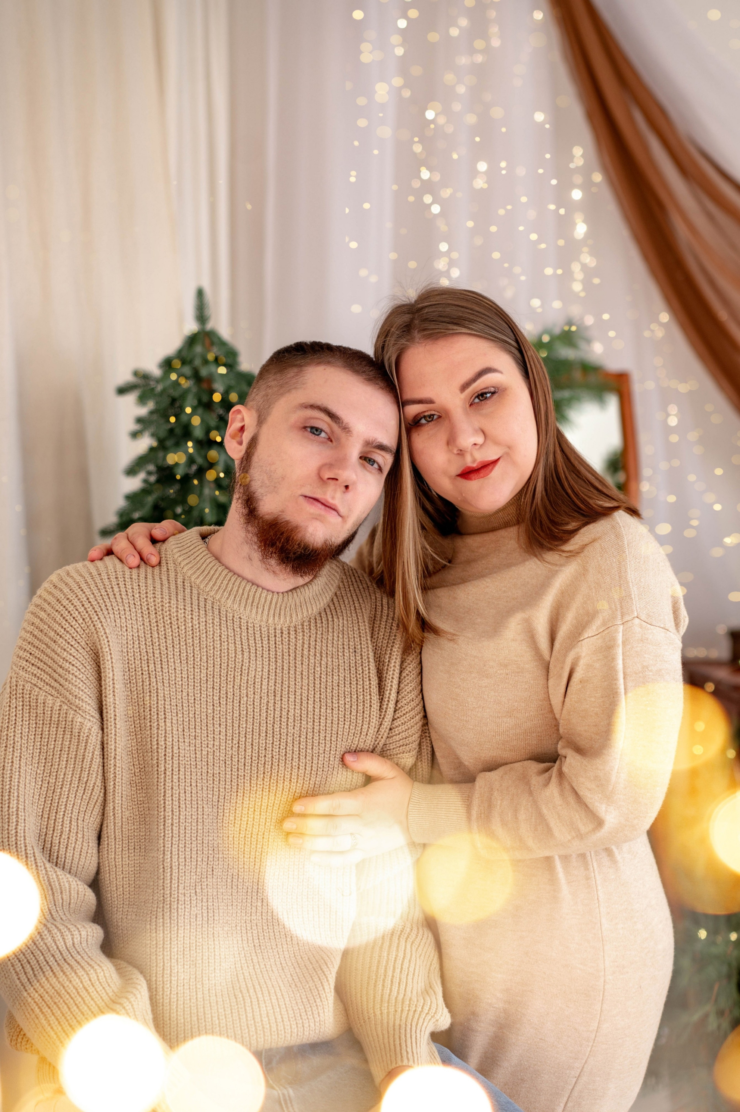Молодая семья в новогодней атмосфере. Семейный и свадебный фотограф в Абакане Юлия Су