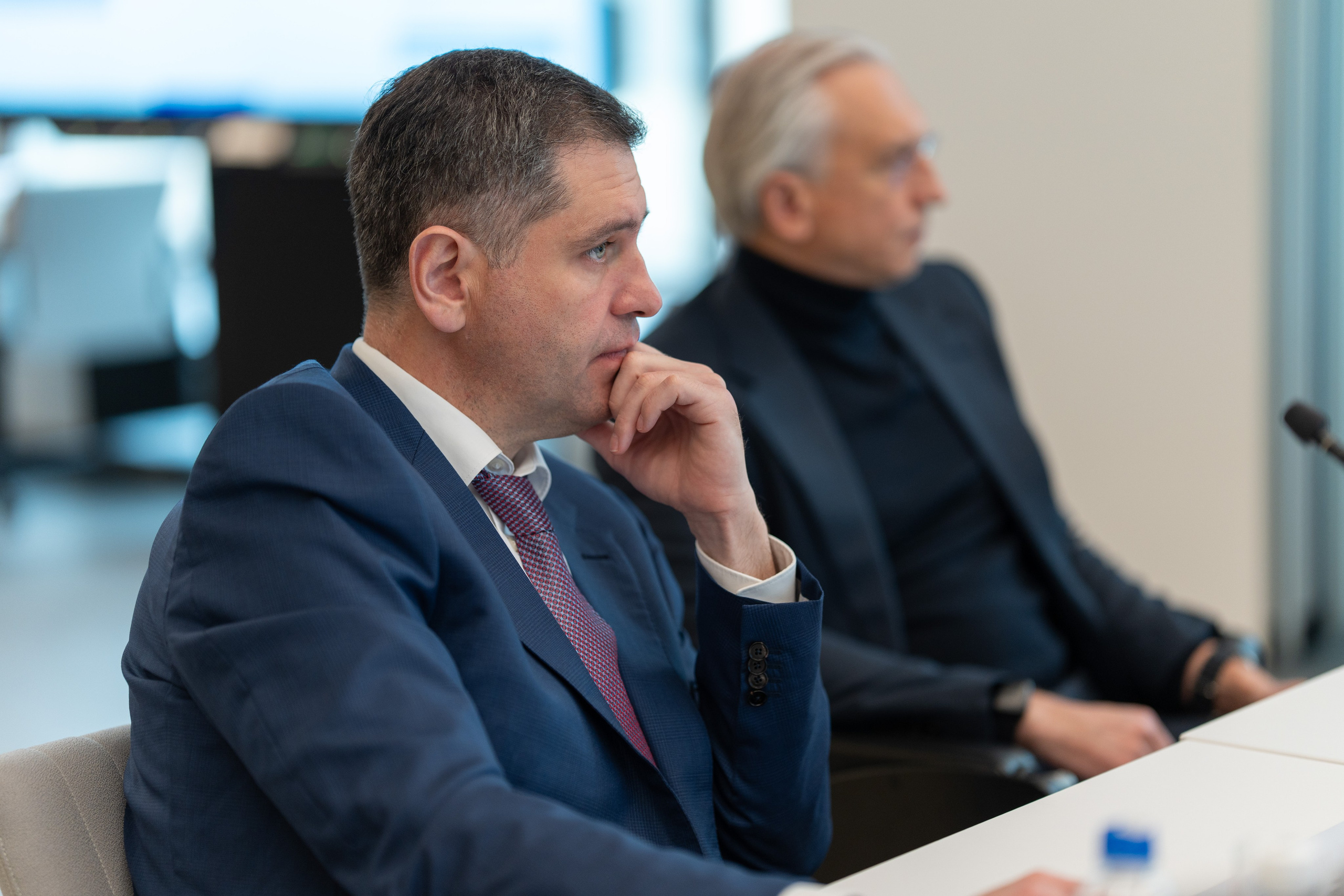 Круглый стол Газпром нефть НТЦ. Фотограф Миланазавр