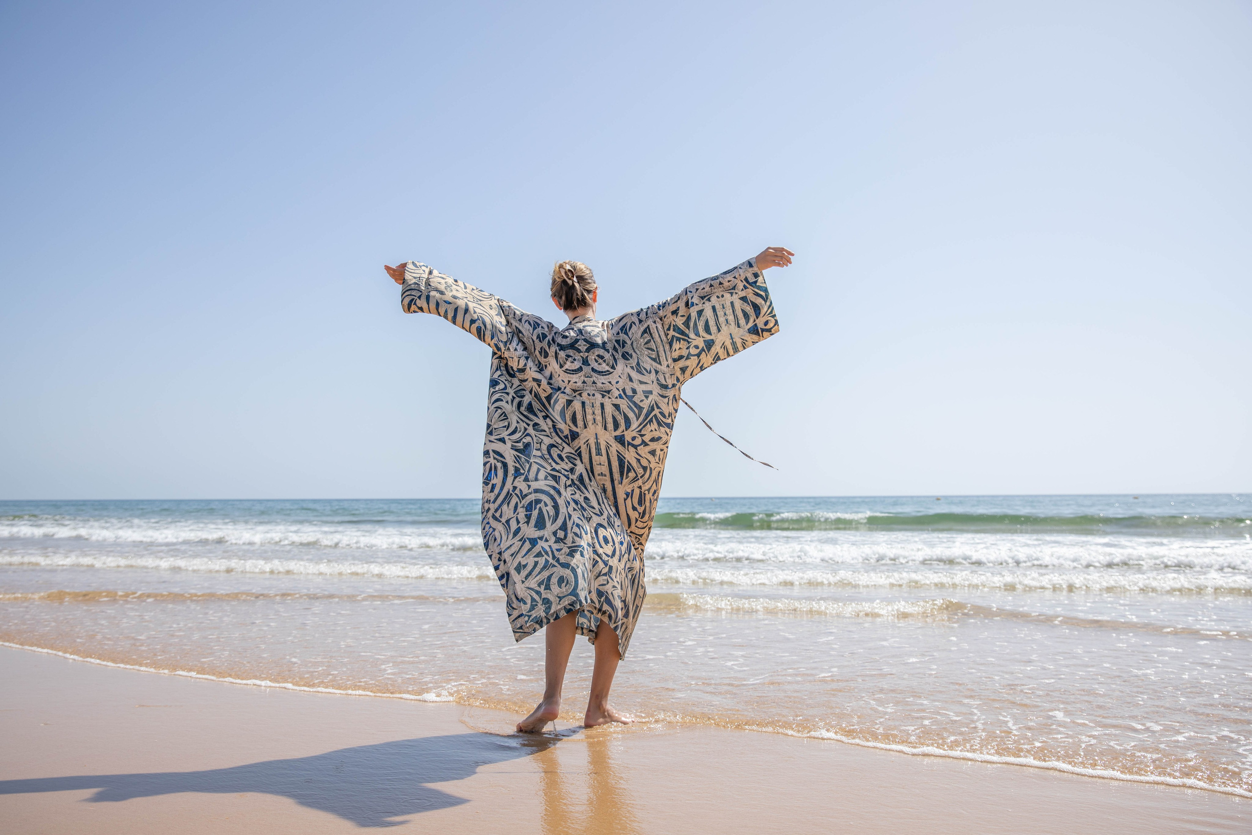 VAVA × Oksana Lomnova — A Creative Collaboration by the Ocean. Professional Photographer in Portugal. Oksana Lomnova