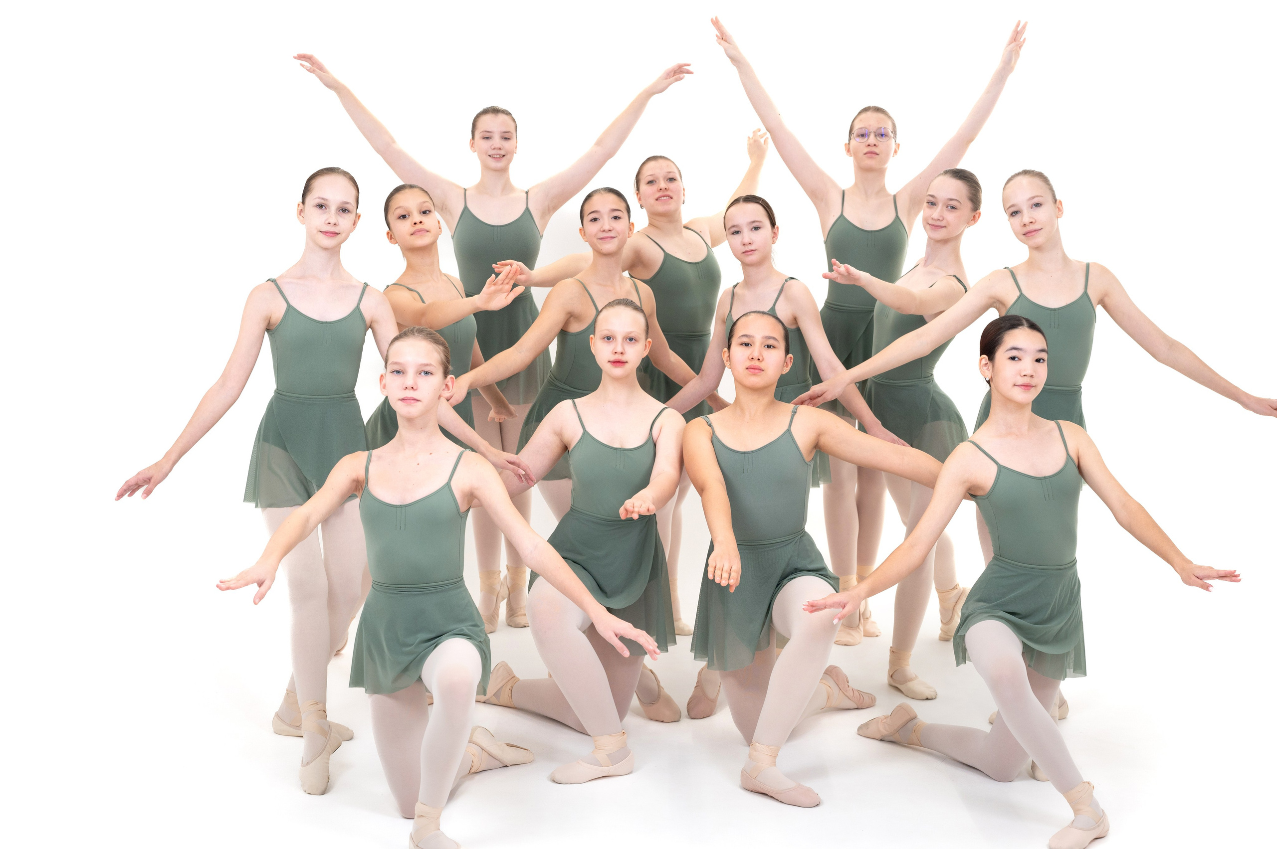 Выпускной альбом хореографичесского коллектива «Пилигрим». Фотограф новорожденных, семейный детский в Тюмени Татьяна Морозова