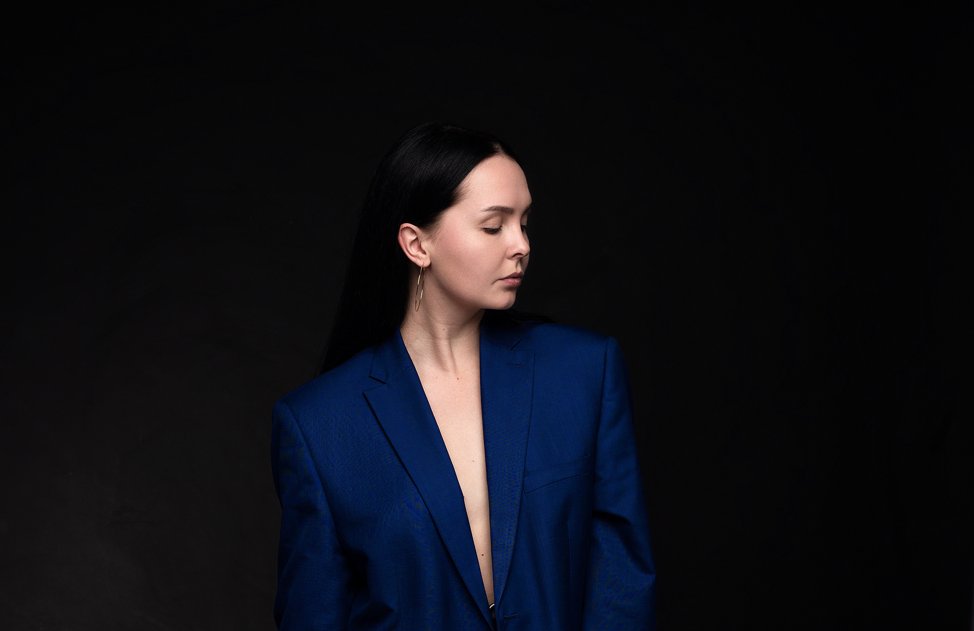 Съемка в пиджаке. Портретный фотограф Белград Матвей Кармаков