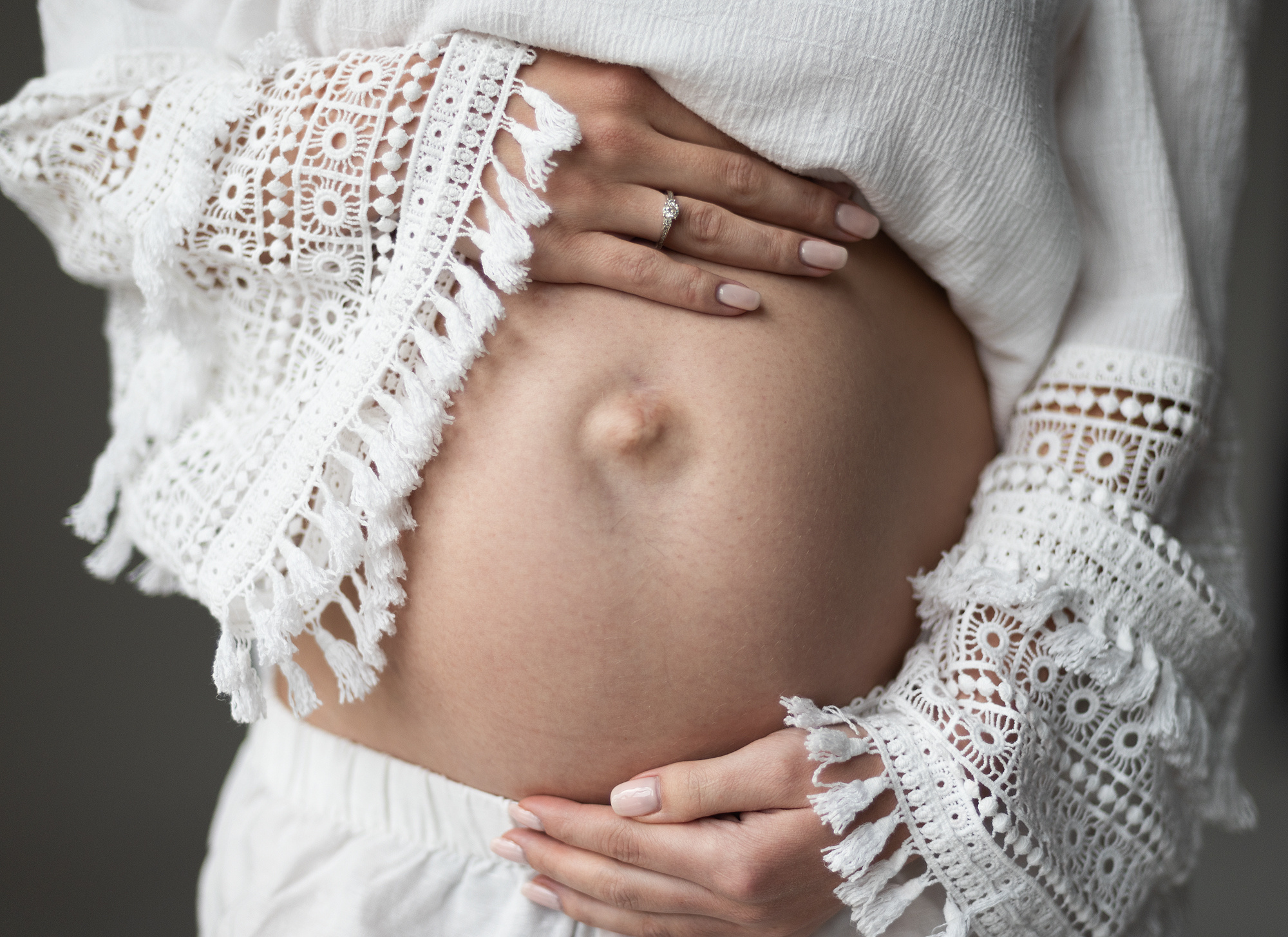 Фотосъемка беременности. Портретный фотограф Белград Матвей Кармаков