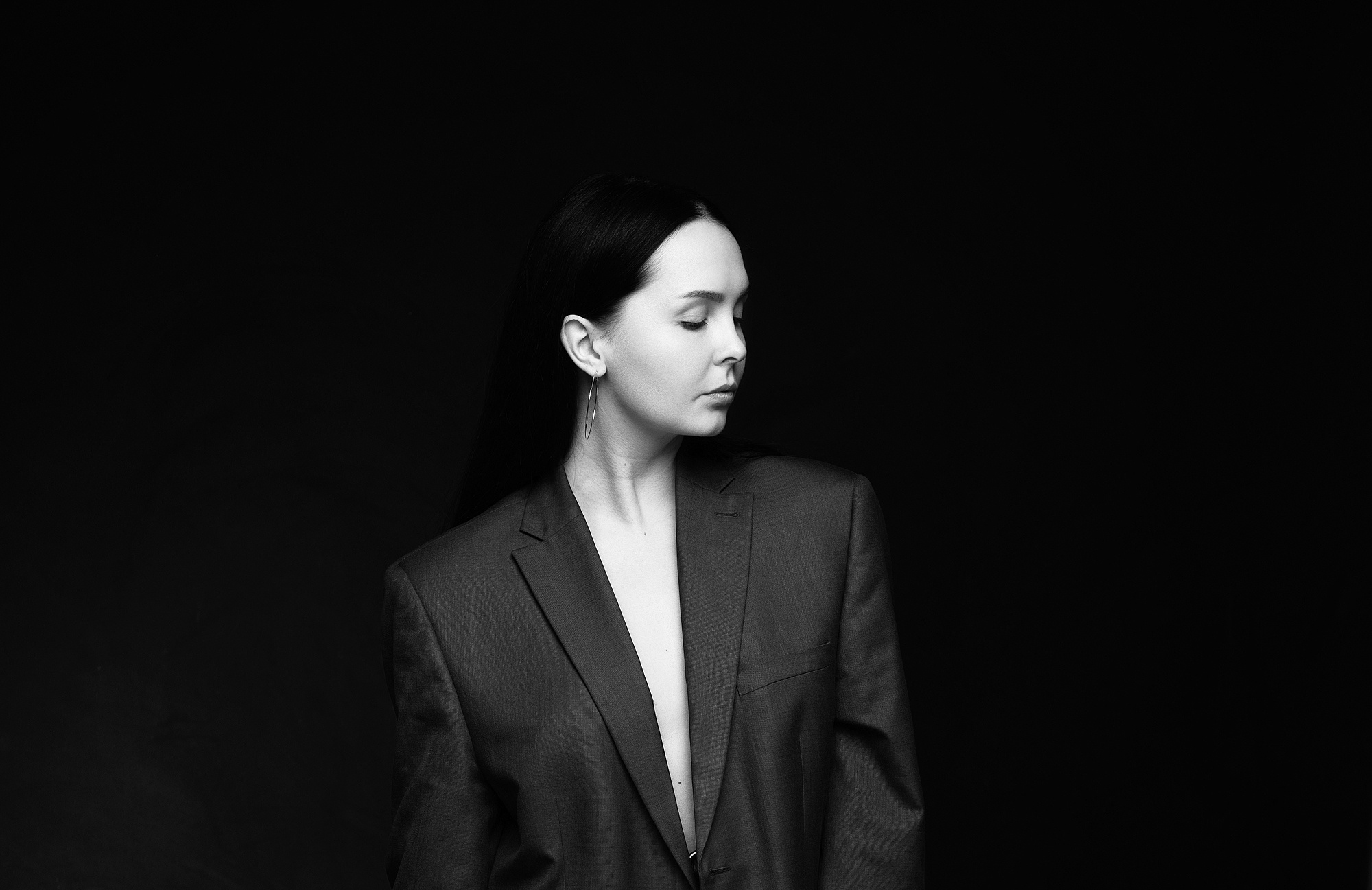 Съемка в пиджаке. Портретный фотограф Белград Матвей Кармаков