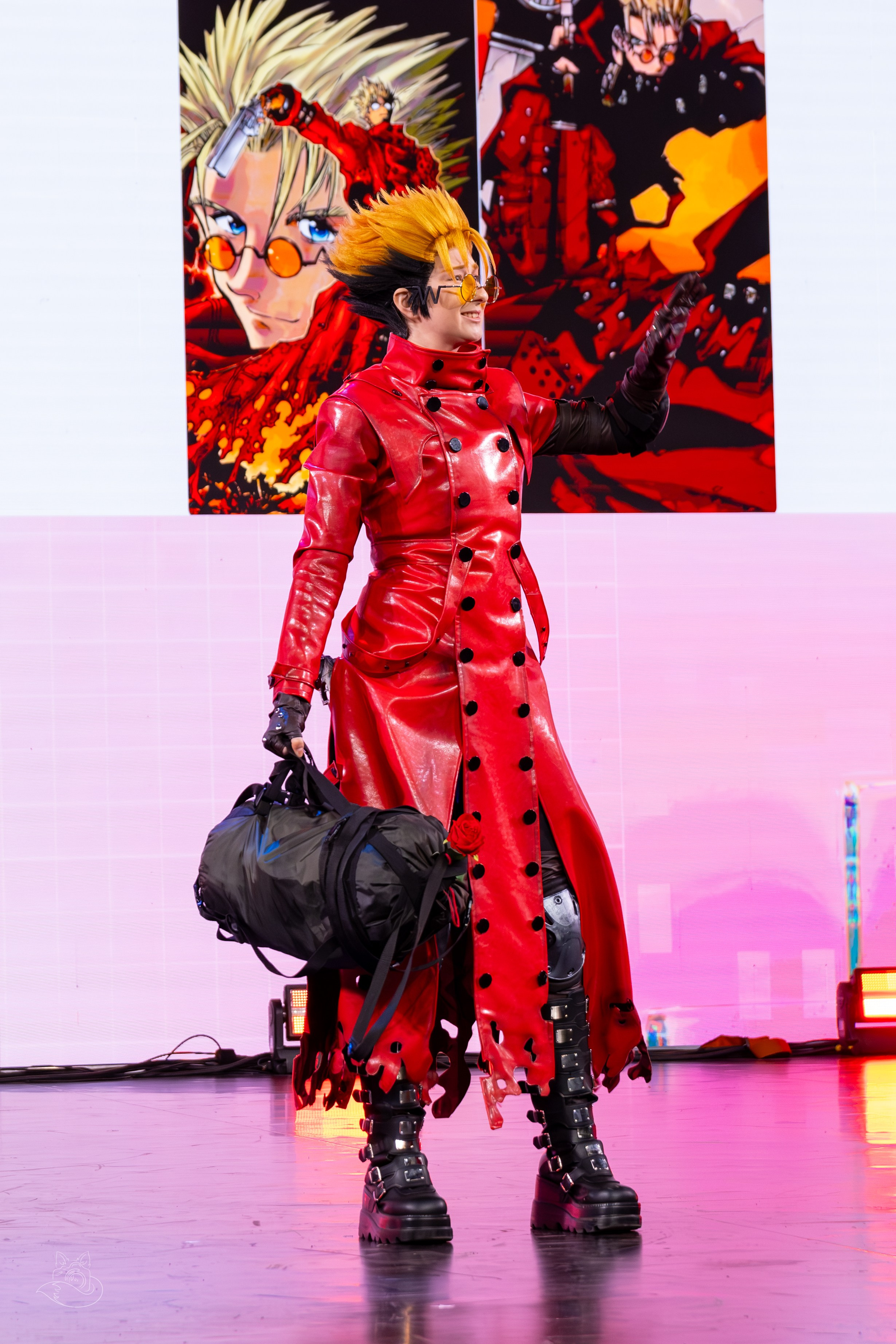 Сцена РЭД ЭКСПО 2024. Косплей фотограф