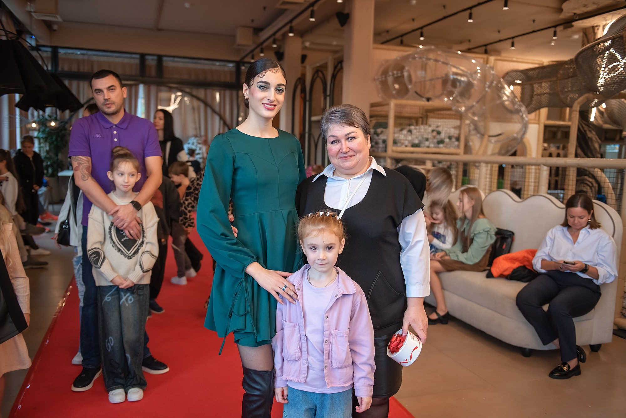 HAPPYkids дефиле в день мамы. Семейный и коммерческий фотограф в Сочи Александр Бодунов