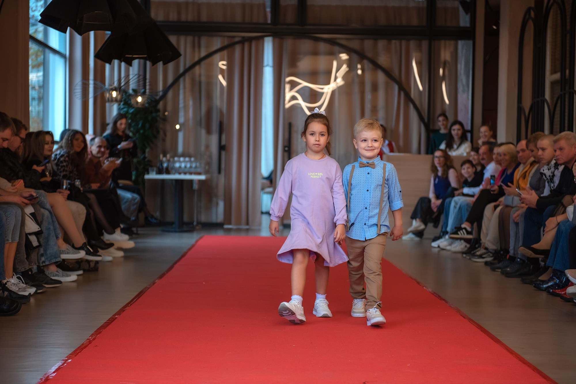 HAPPYkids дефиле в день мамы. Семейный и коммерческий фотограф в Сочи Александр Бодунов