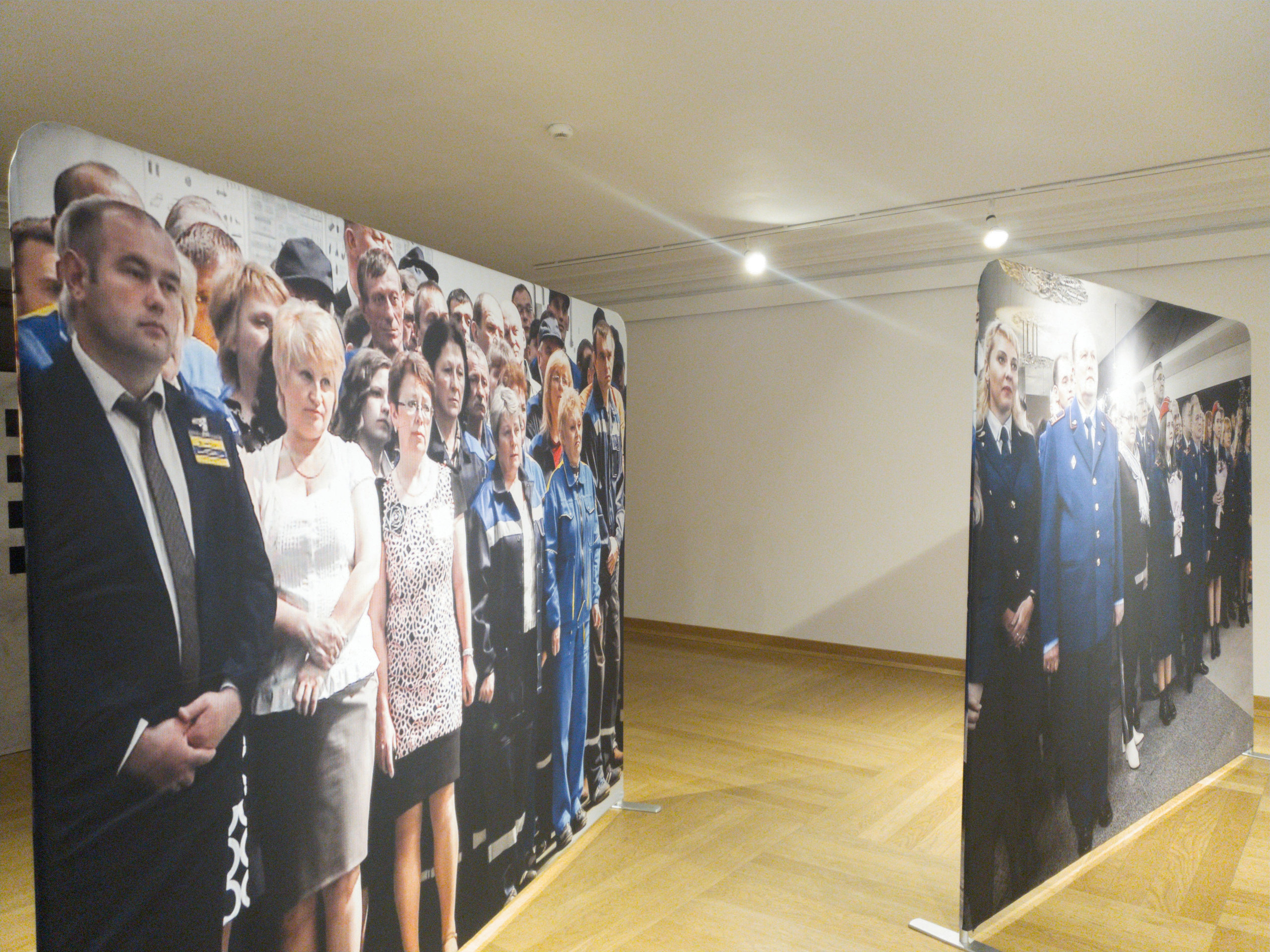 Installation views. Künstler Verstecktoff