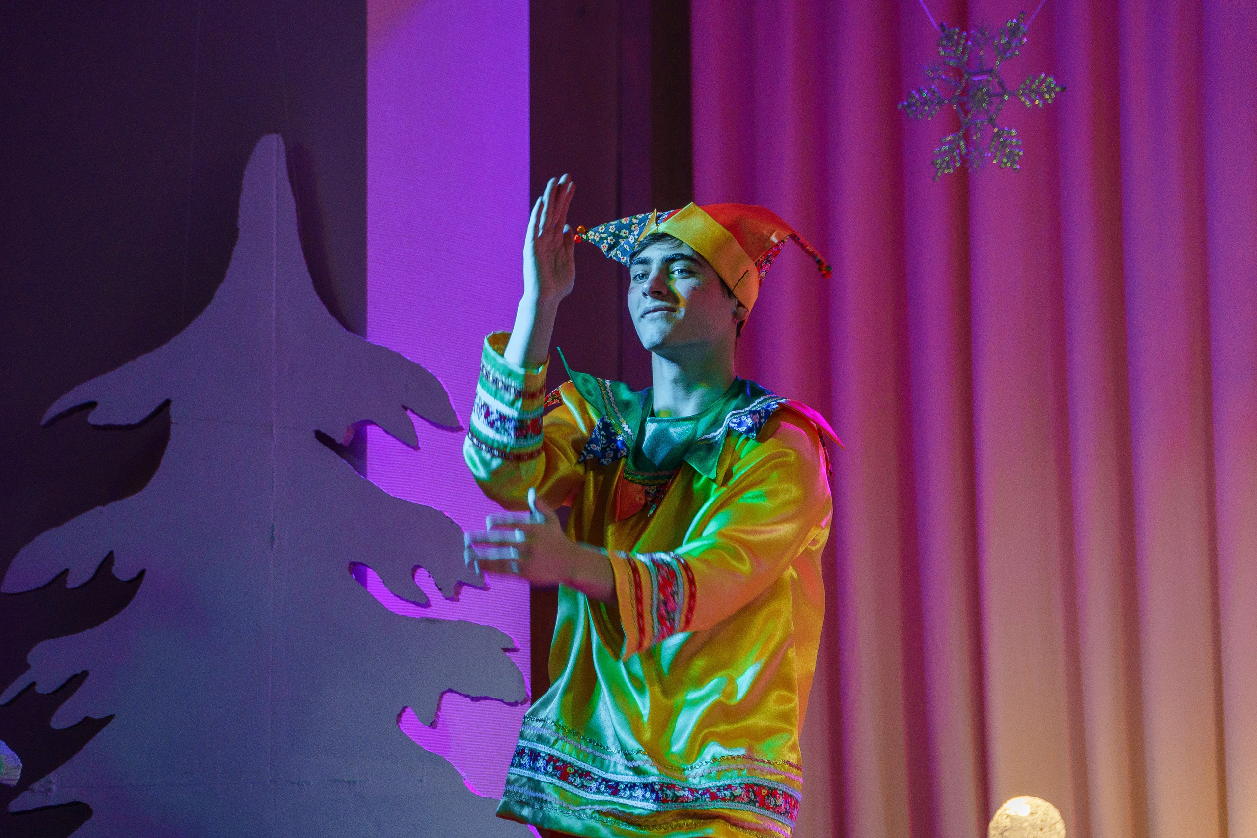 «Сказка о Новом годе и богатыре настоящем». Новотитаровский Дом культуры