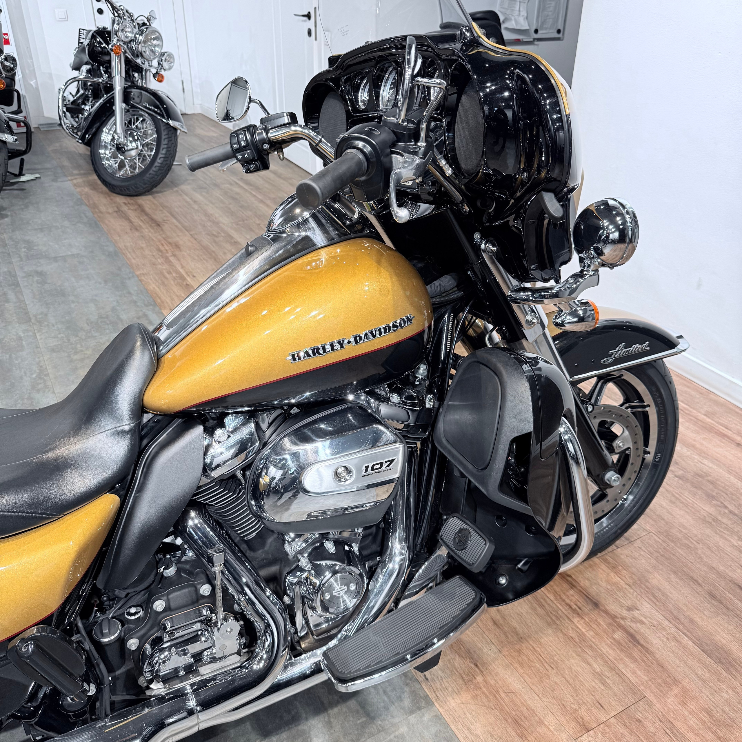 2017 Elеctra Glide Ultra Limited 107 Вlасk Hills Gold. Hello Davidson, Москва. Только хорошие мотоциклы…