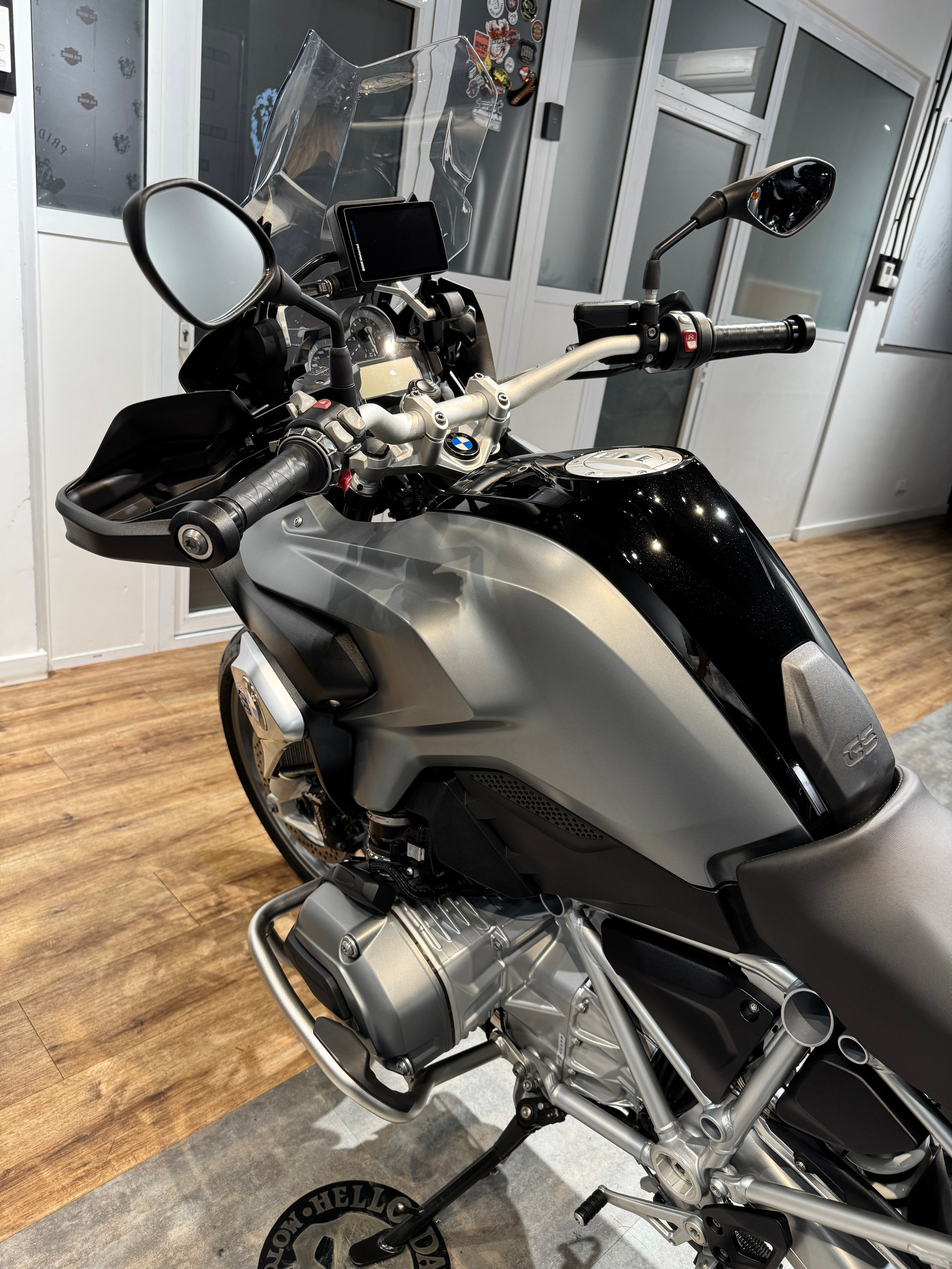 2015 BMW R1200GS Black/Agate Grey (VIN *4908). Hello Davidson, Москва. Только хорошие мотоциклы…