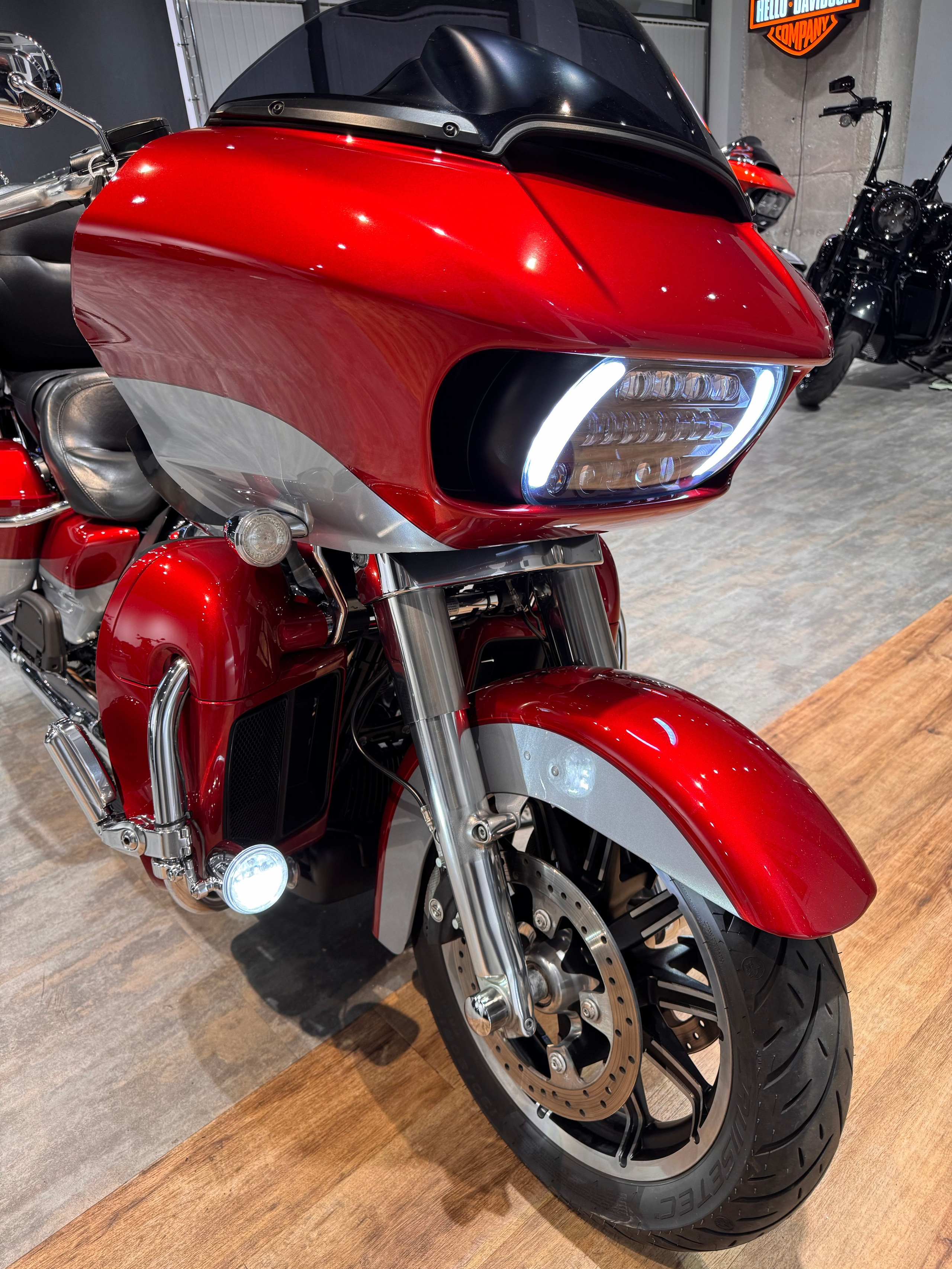 Harley Davidson 2019 Road Glide Ultra (Touring) — купить мотоцикл. Hello Davidson, Москва. Только хорошие мотоциклы…