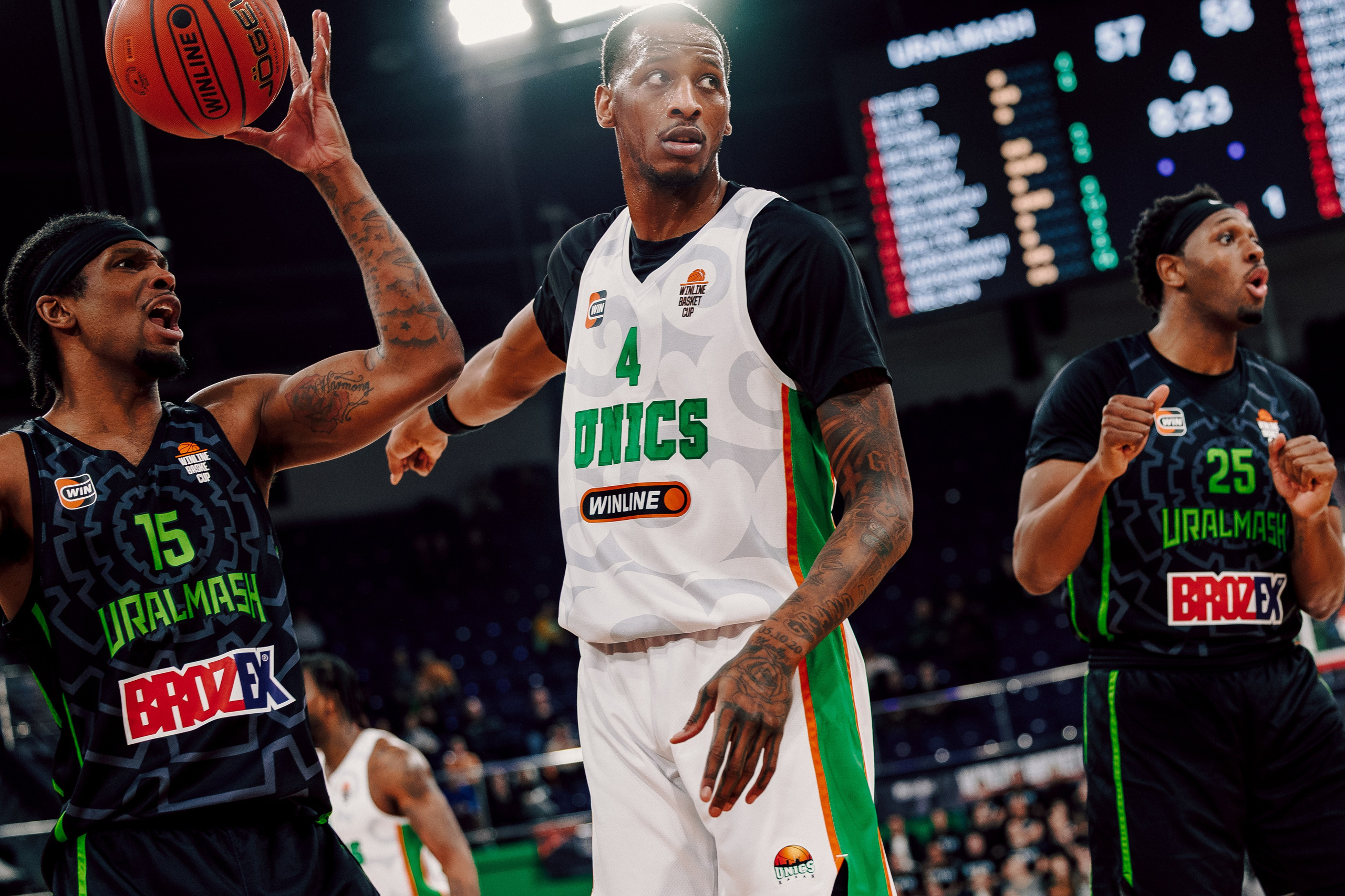 Winline Basket Cup — УРАЛМАШ — УНИКС. Лёшка Варзегов — фотограф