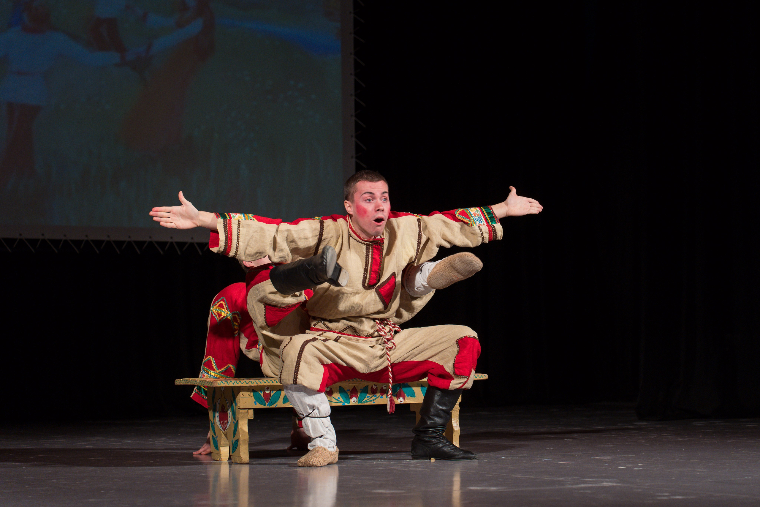 Народный танец. Репортажная съёмка в Санкт-Петербурге, Константин Петров