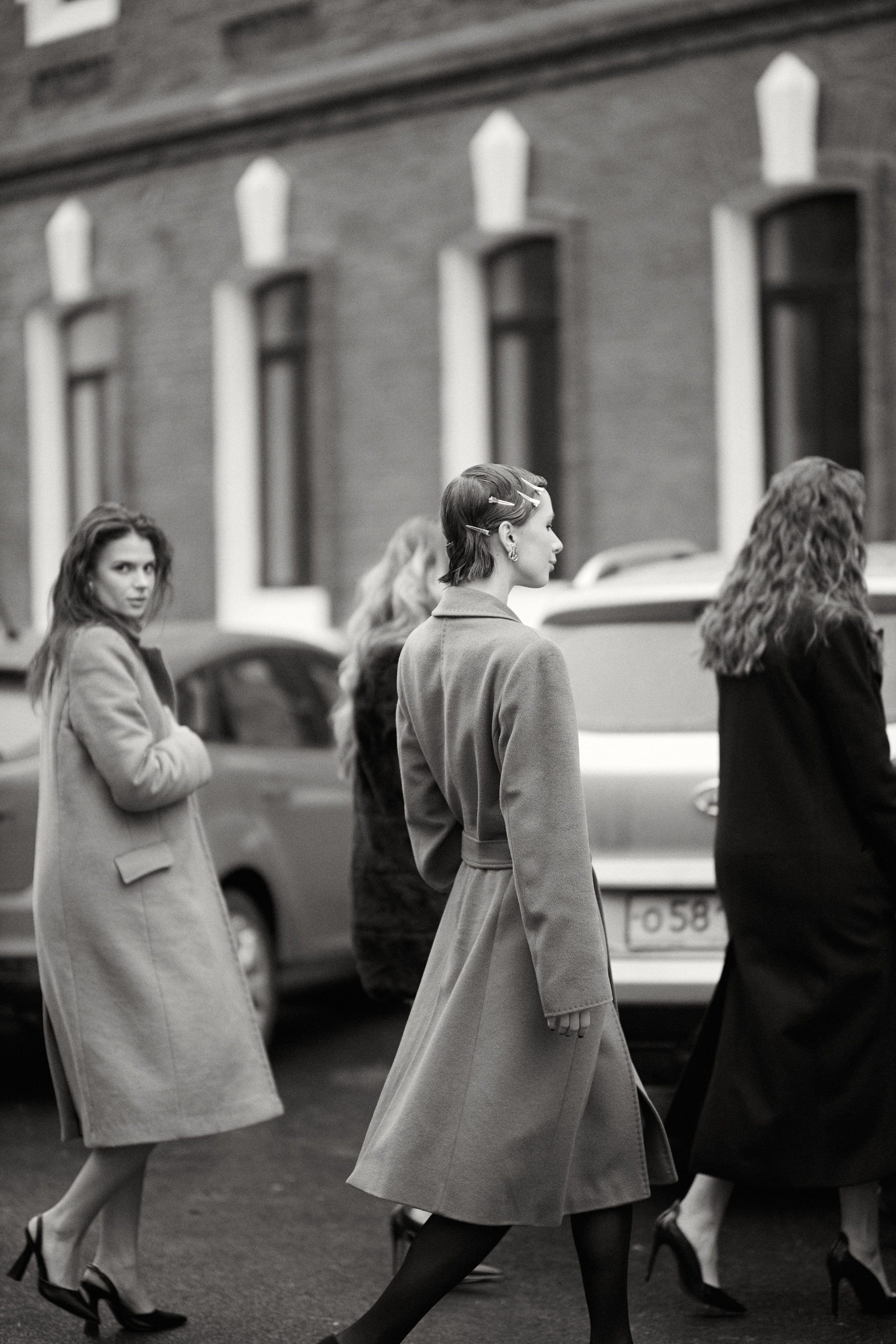 Чб модели. Профессиональный Фотограф во Владимире, в Москве и в Суздале — Полина Романычева