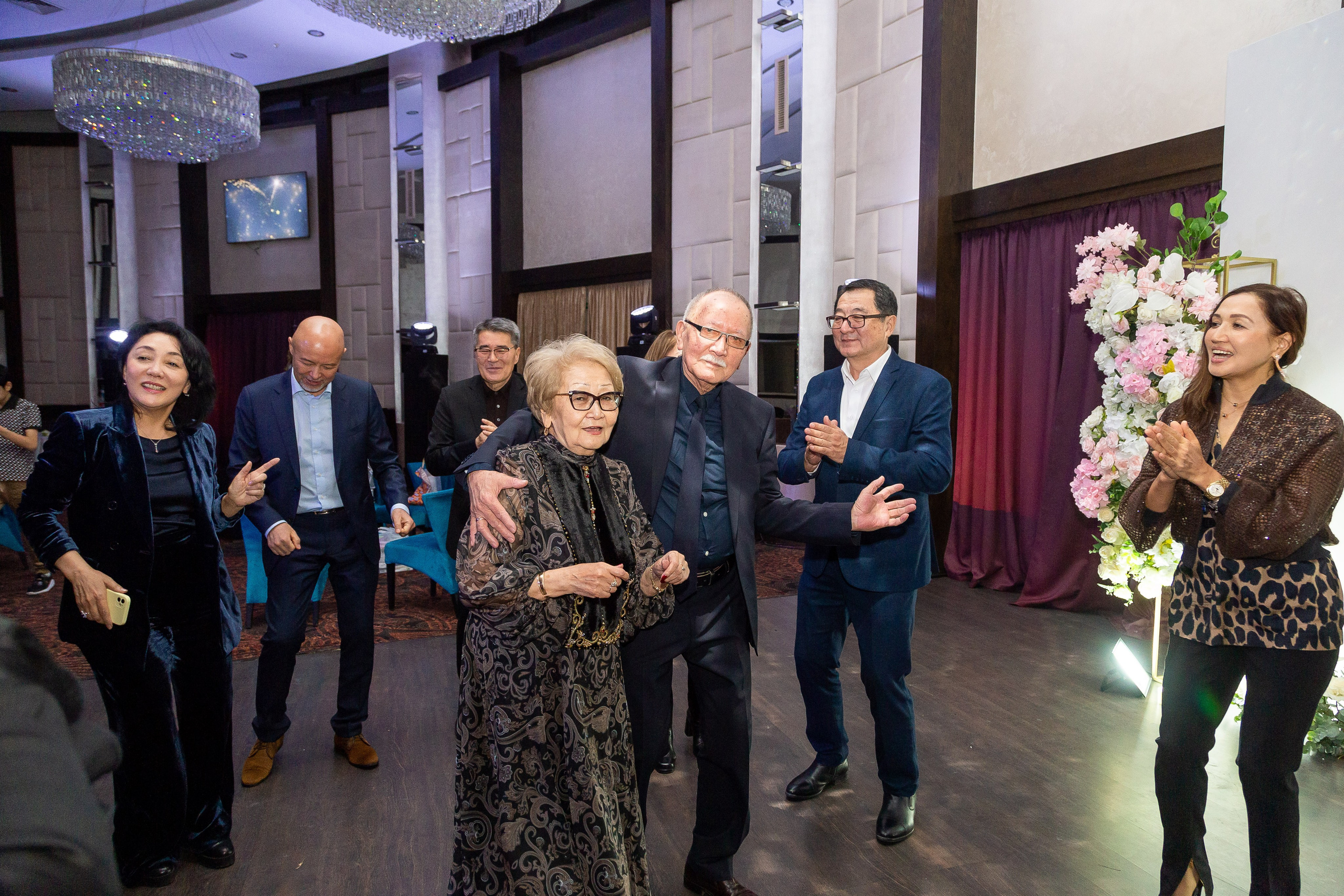 Айша Юбилей 80 лет. Свадебный фотограф в Алматы Айгерим Верба