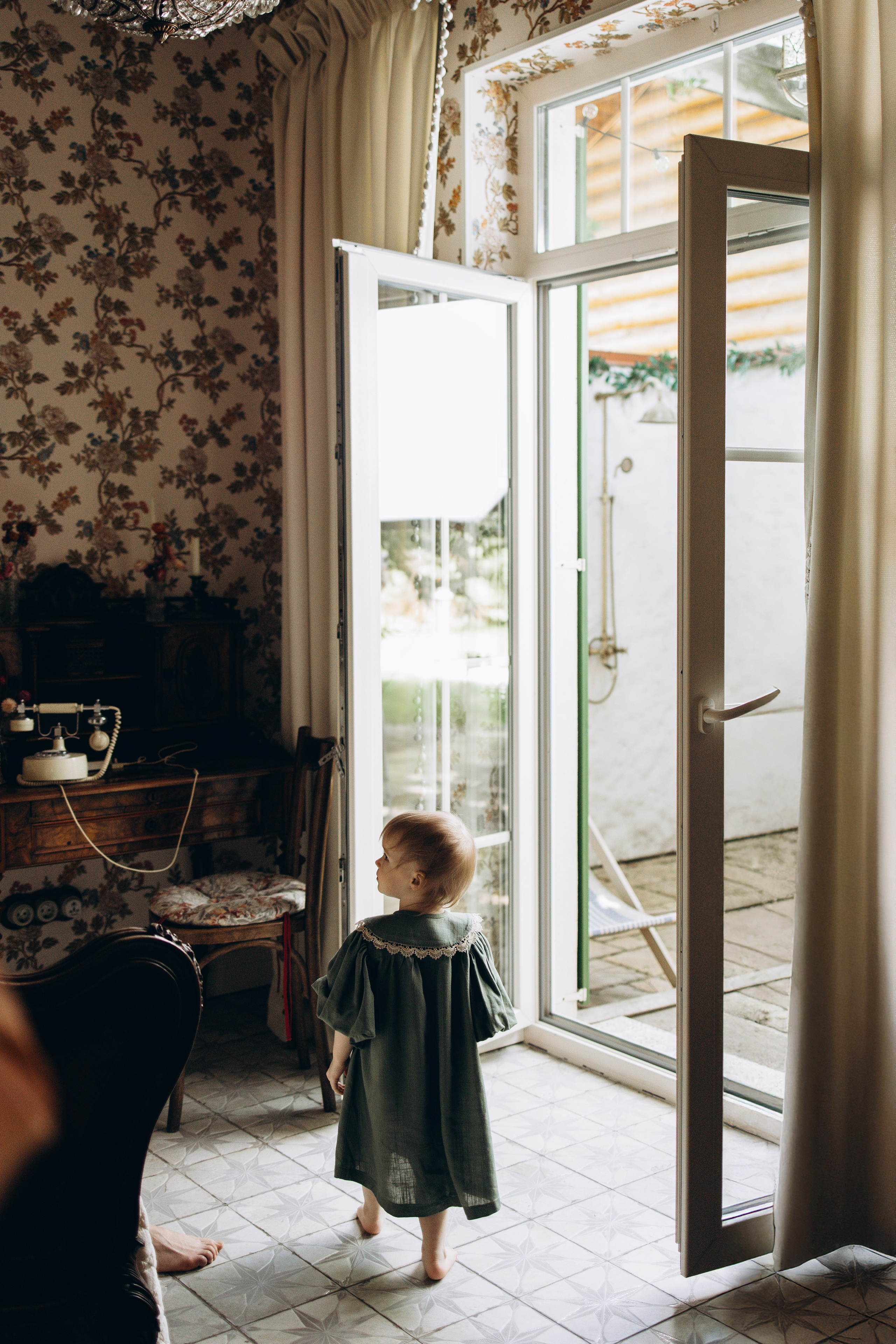 Художницы Настя и Тонечка в Villa Rossa. Семейный фотограф в Москве Марина Петра