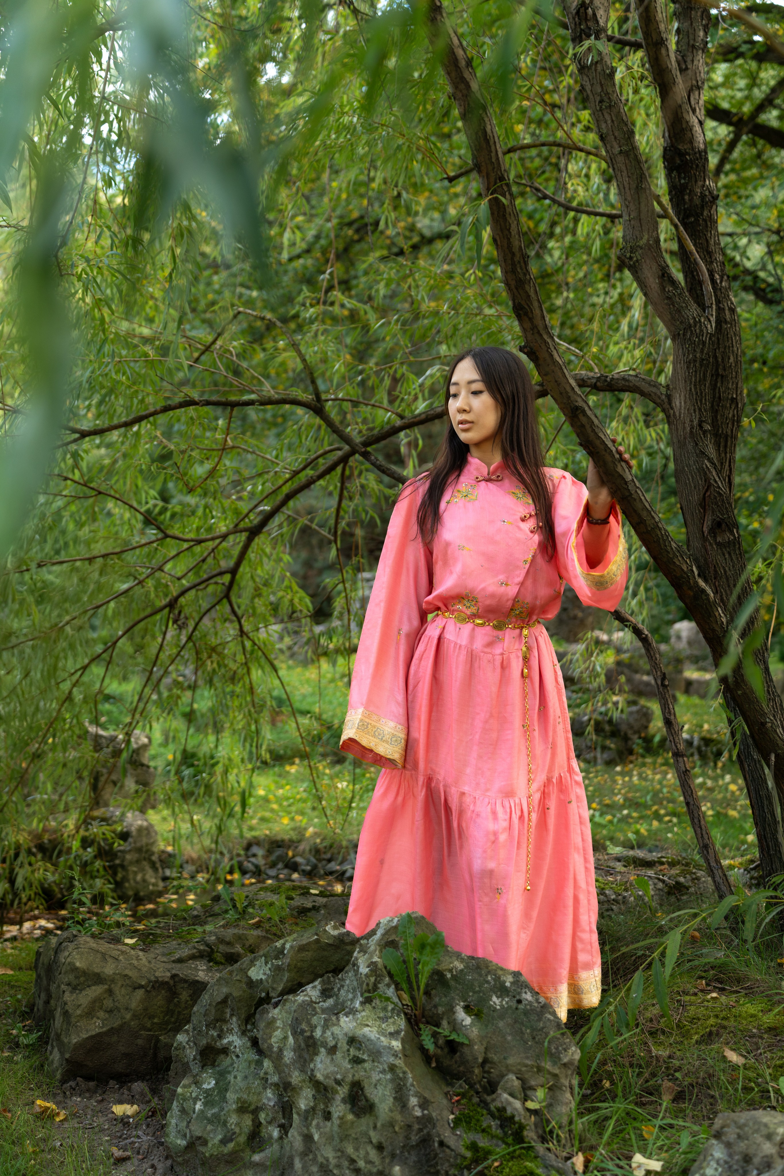 Художественная фотосессия в парке Хуамин. Портретный фотограф в Москве Фарид Леонов