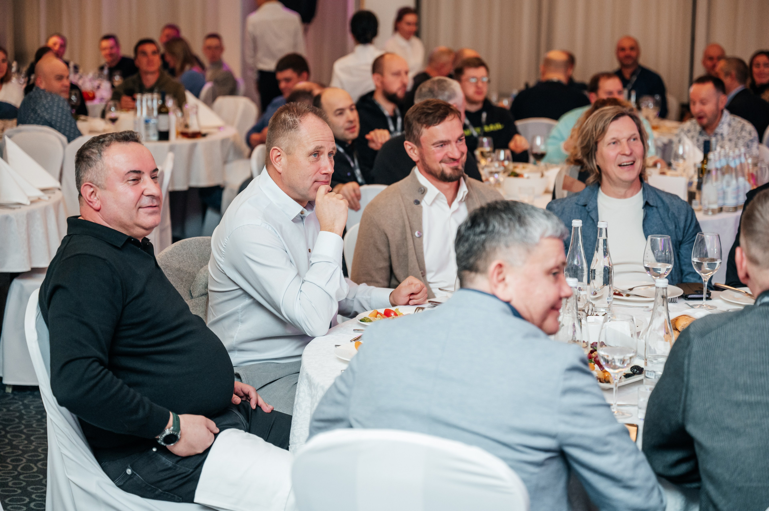 Конференция дилеров. Фотограф Дмитрий Сермяжко