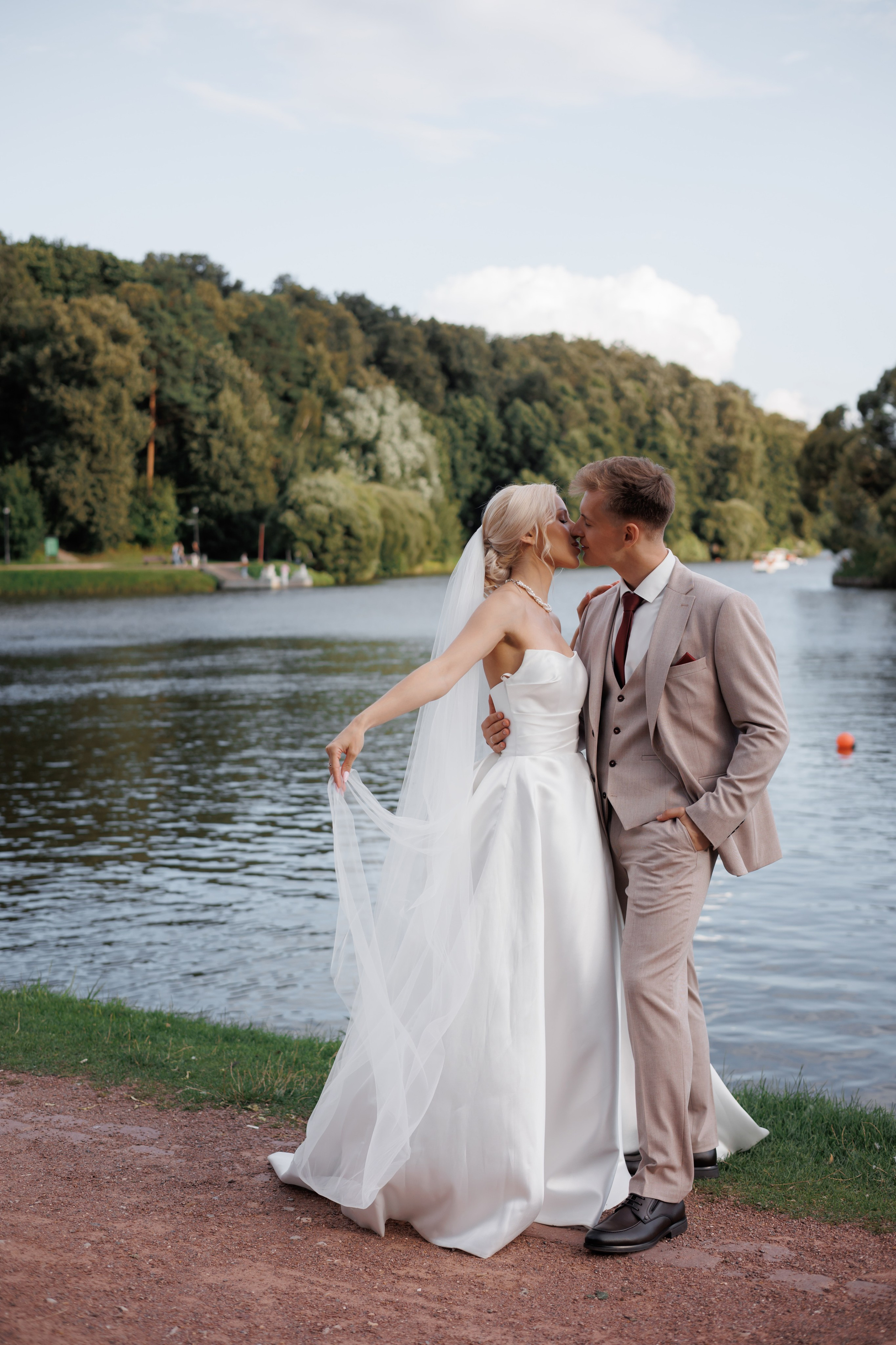 Отель «Милан», Шипиловский ЗАГС, прогулка в парке Царицыно. Свадебный и репортажный фотограф (Москва, Королев и другие)