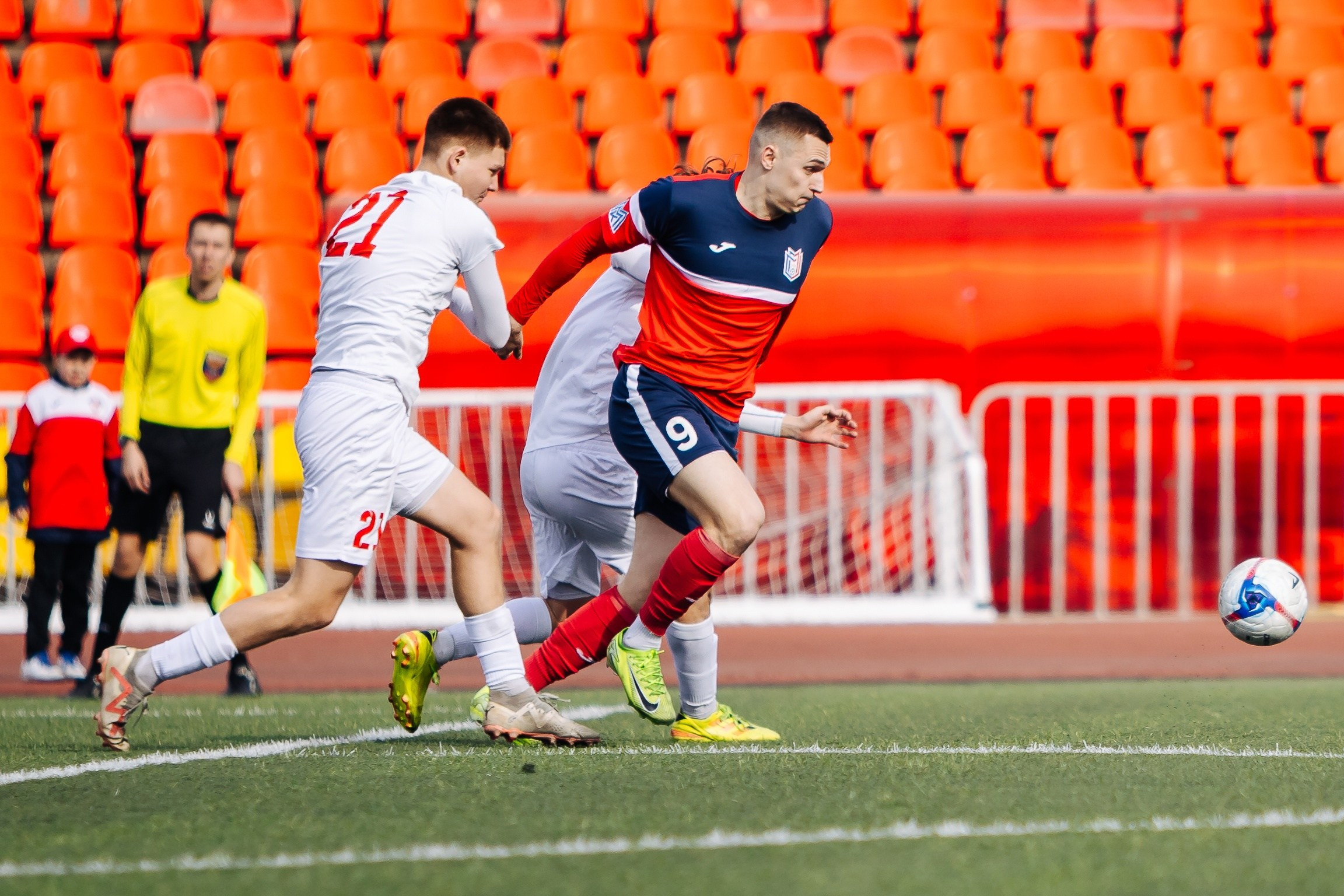ФК «Металлург-Магнитогорск» vs ФК «ОСШ-Челябинск-М» // 05.04.25. Денис Прохоров Фотограф в г. Магнитогорск