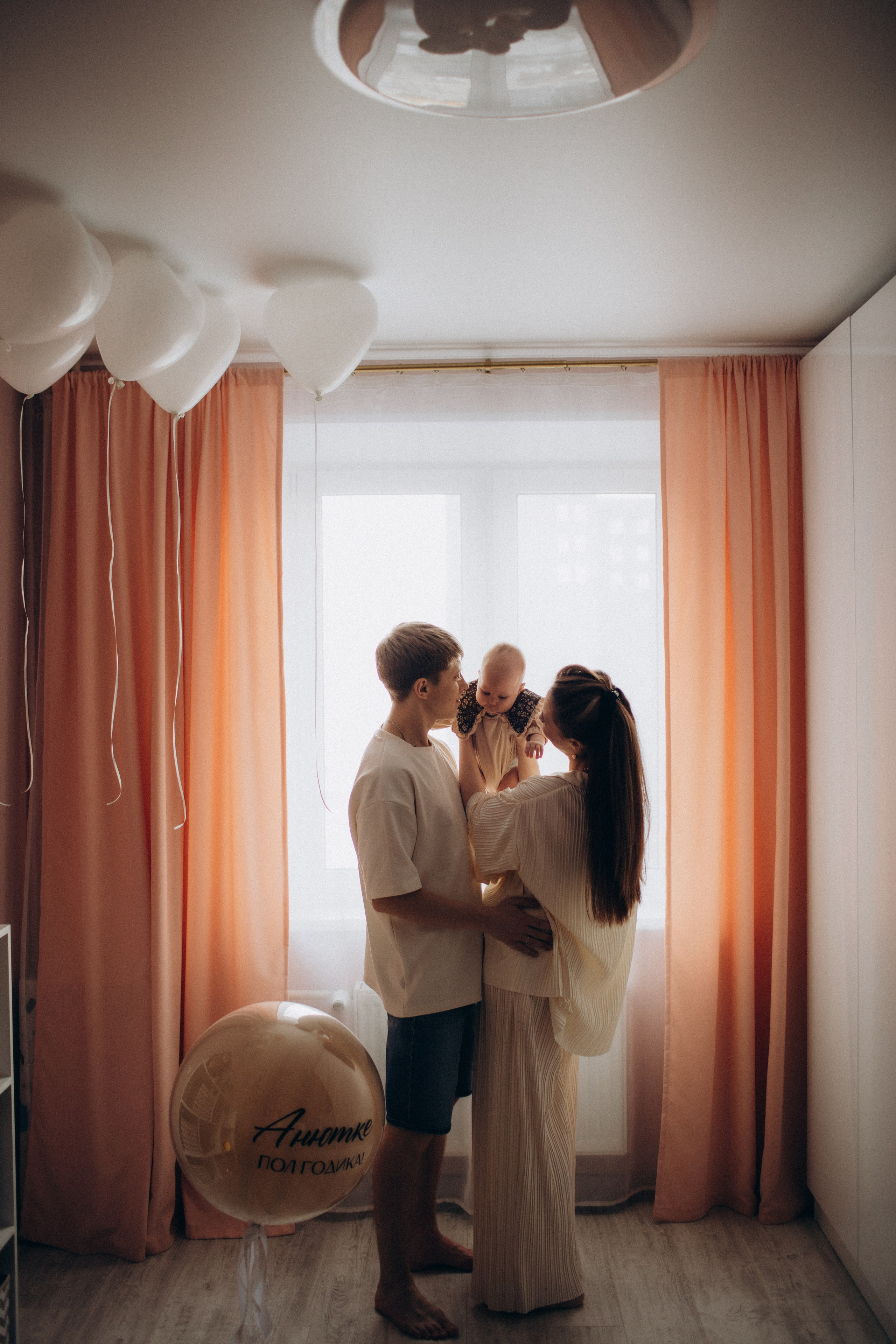 Анюте полгодика. Семейный фотограф в Челябинске Ксения Зубкова