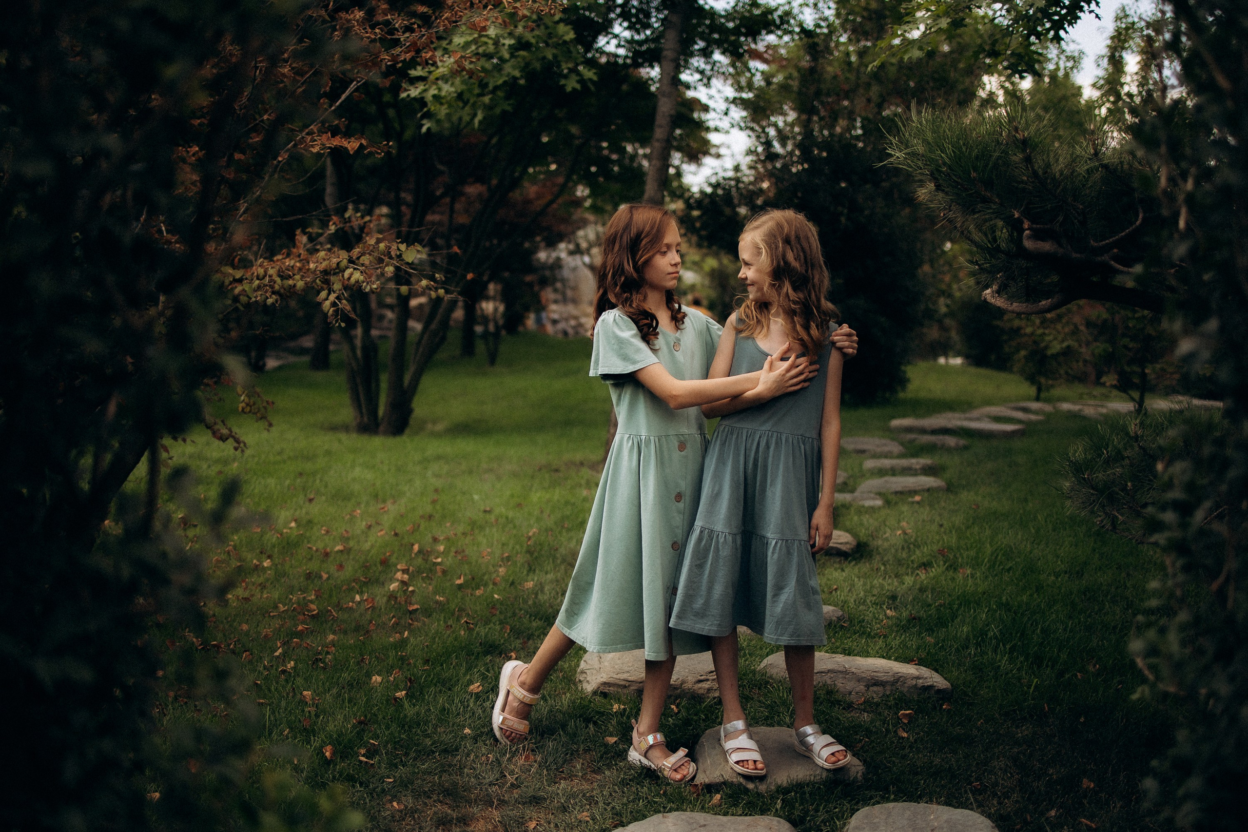 Семья в японском саду. Семейный фотограф в Краснодаре Храмова Анна